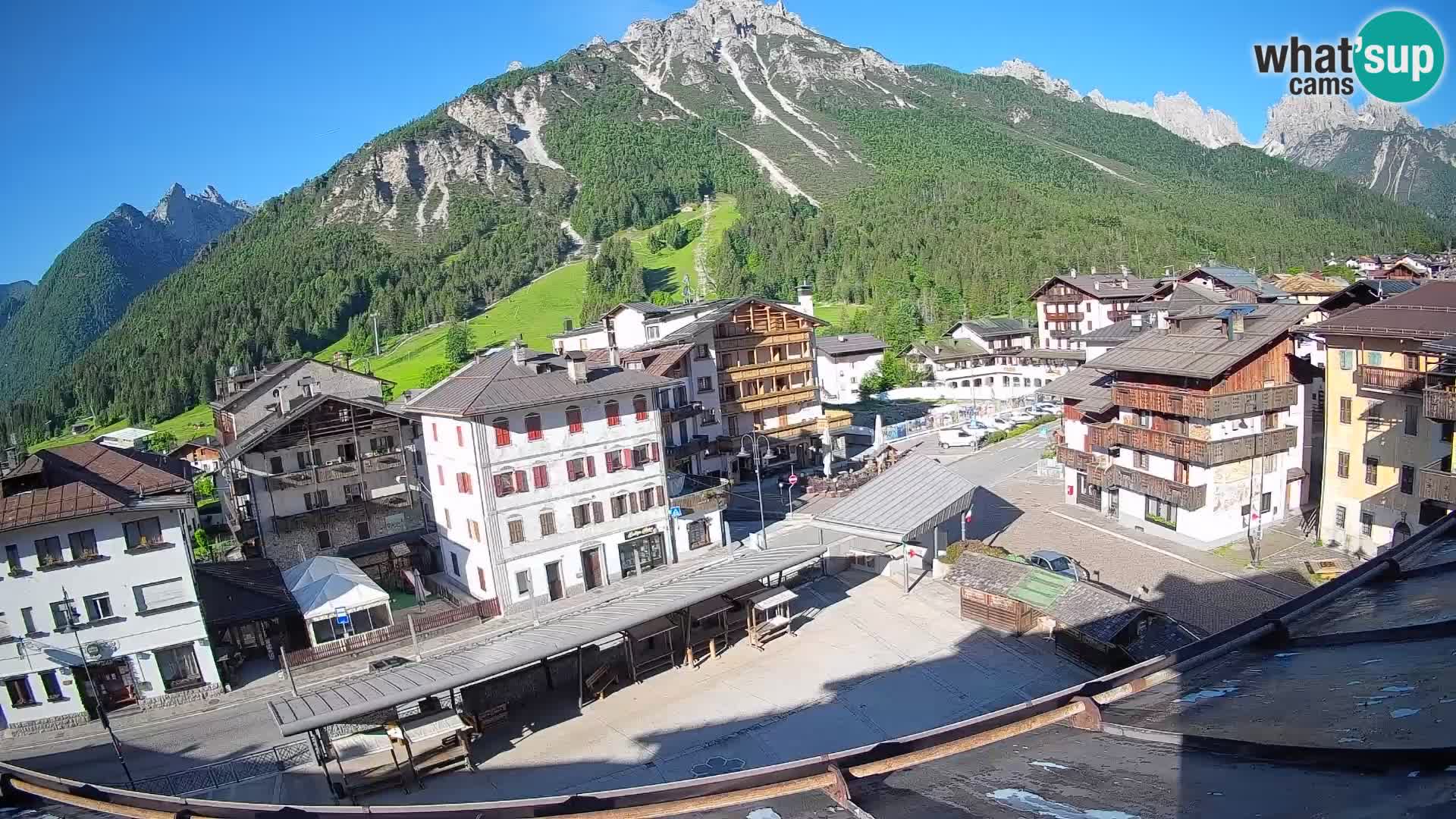 Piazza centrale di Forni di Sopra