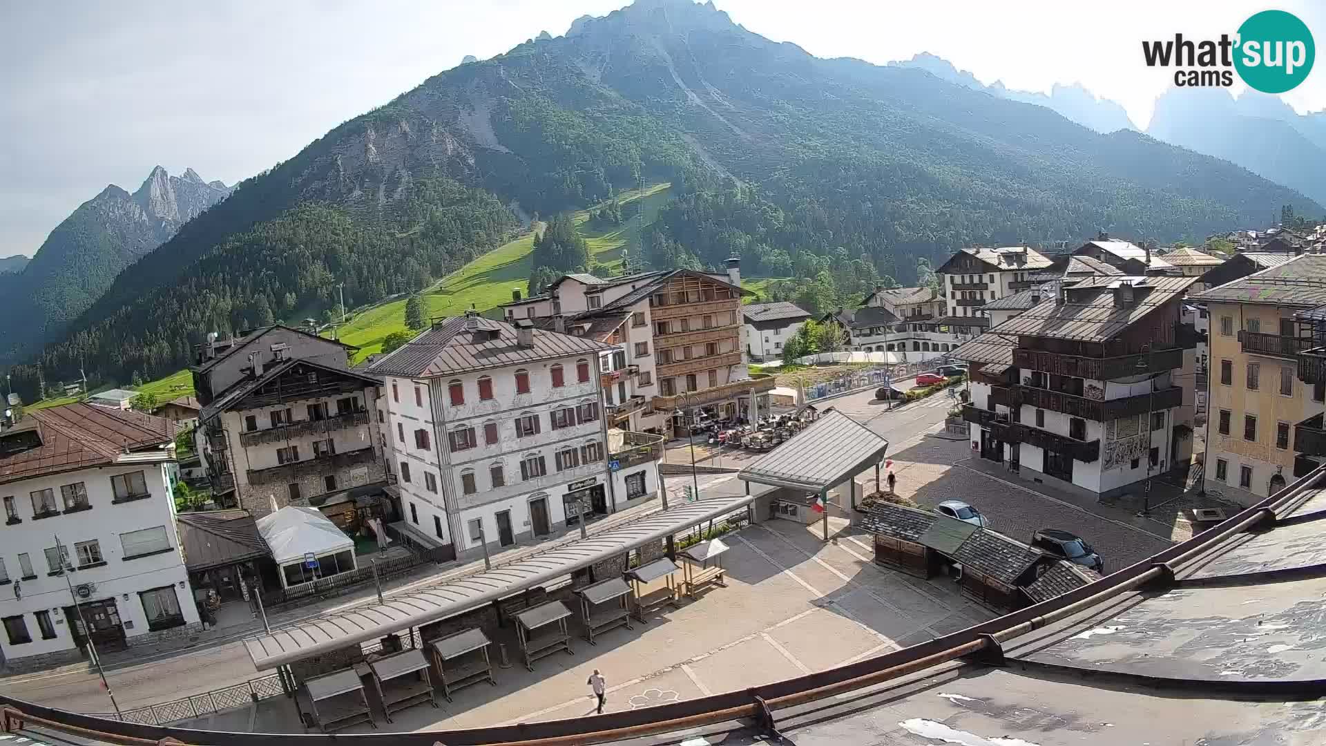 Plaza principal de Forni di Sopra