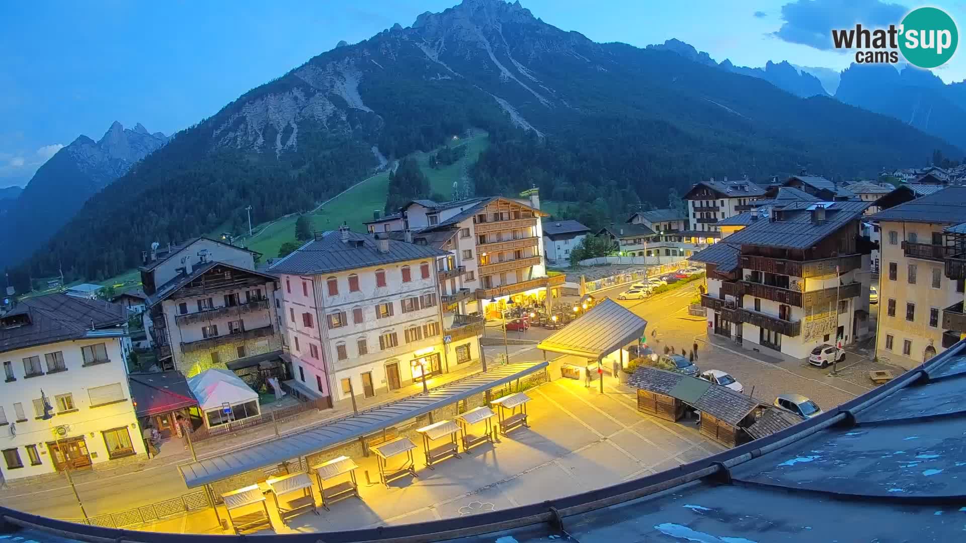 Piazza centrale di Forni di Sopra