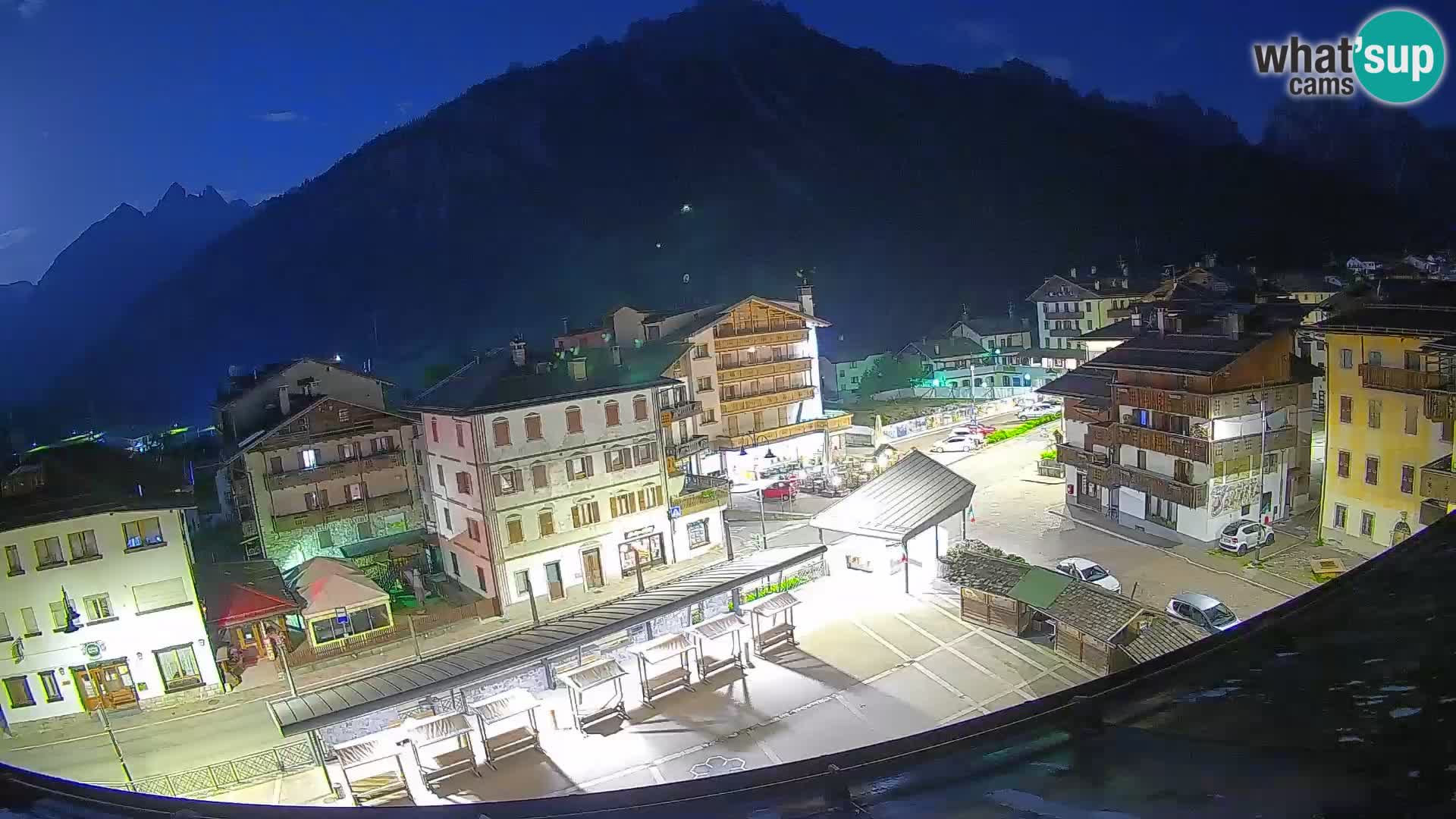 Plaza principal de Forni di Sopra