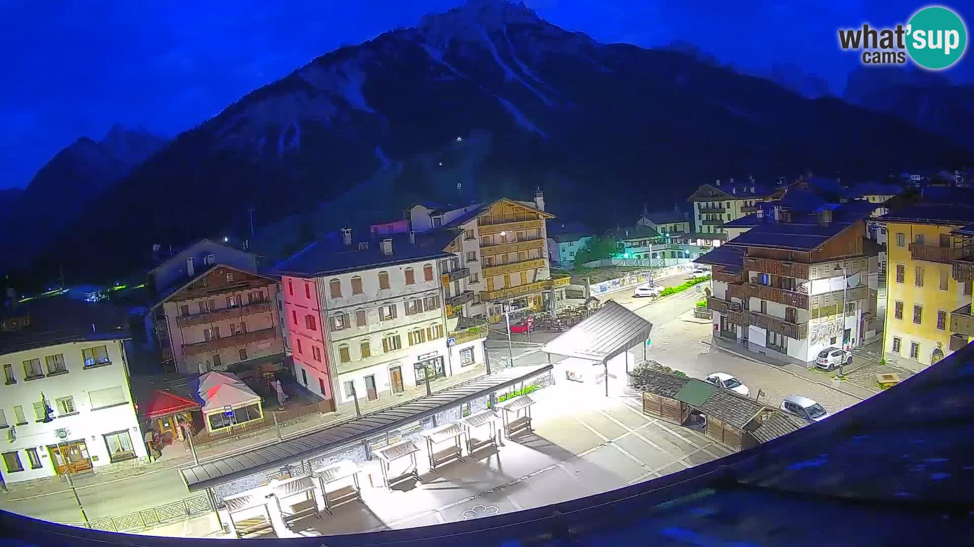 Plaza principal de Forni di Sopra