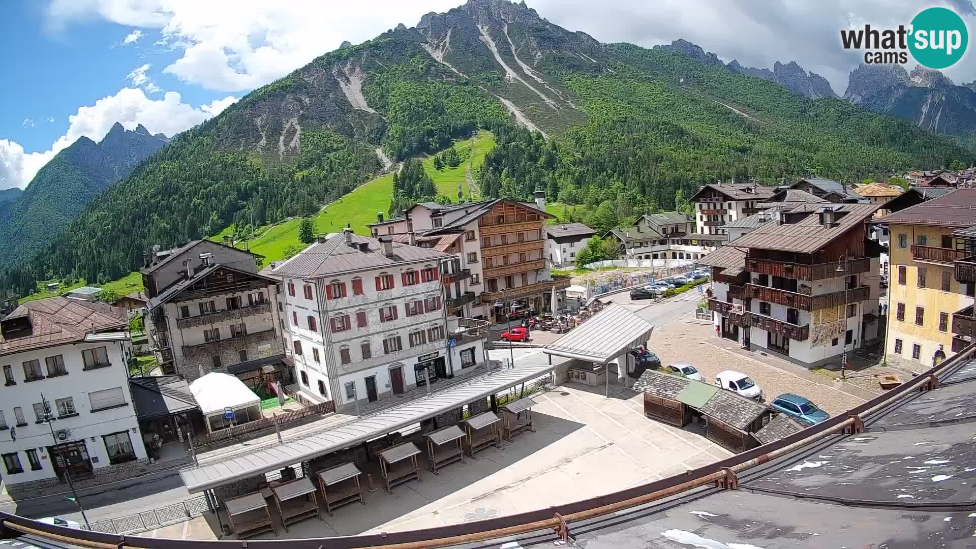Hauptplatz von Forni di Sopra