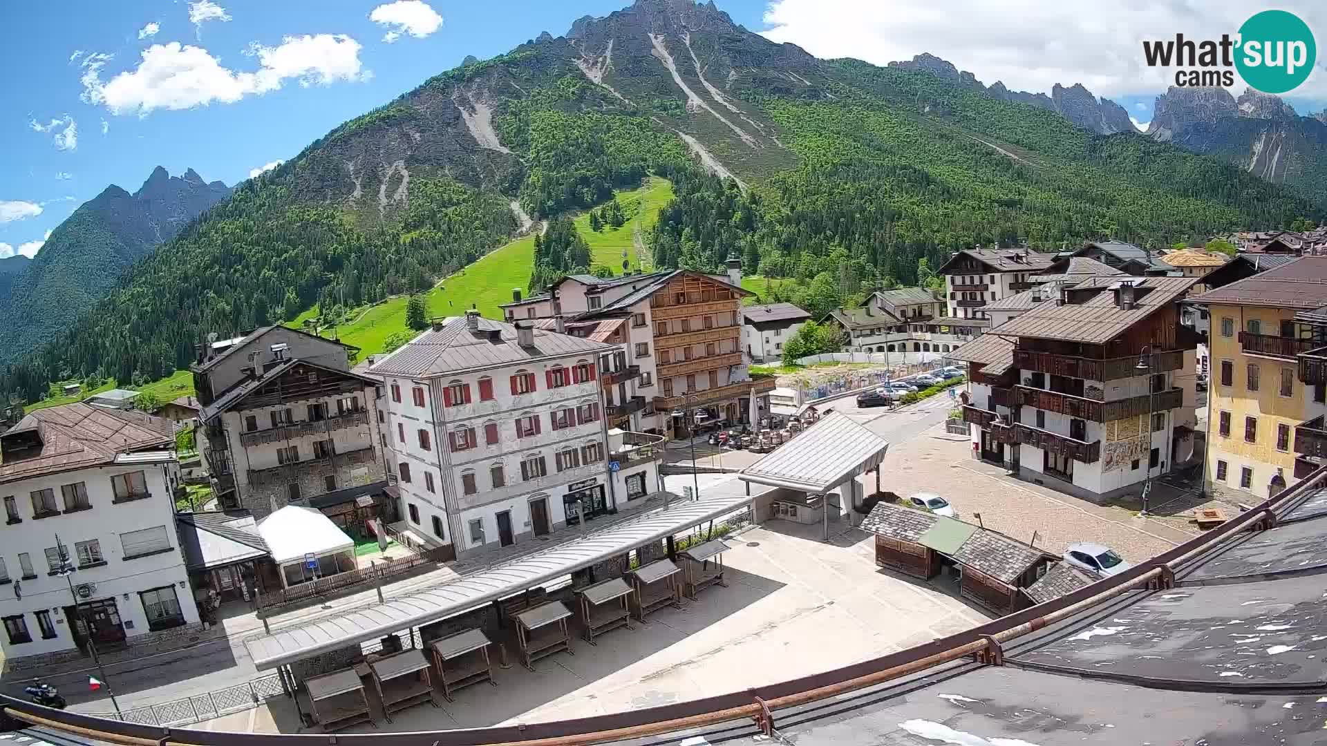 Hauptplatz von Forni di Sopra