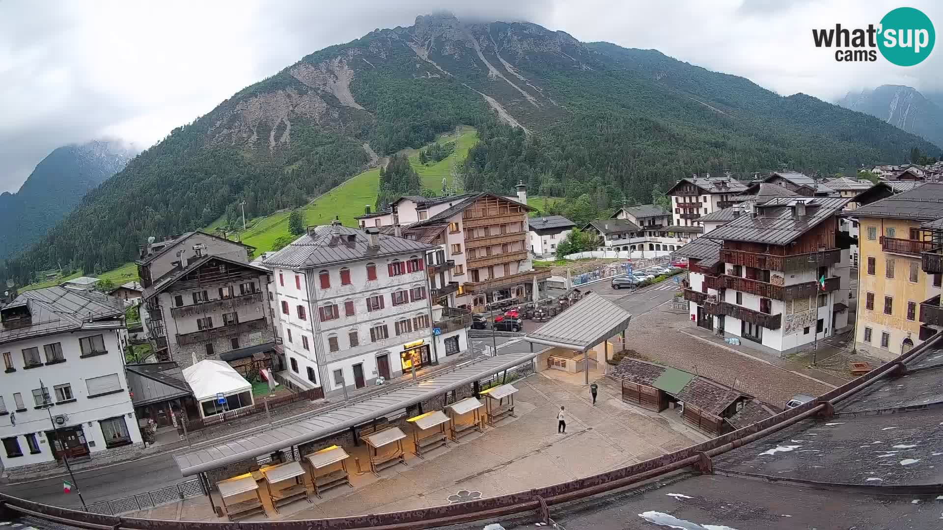 Hauptplatz von Forni di Sopra