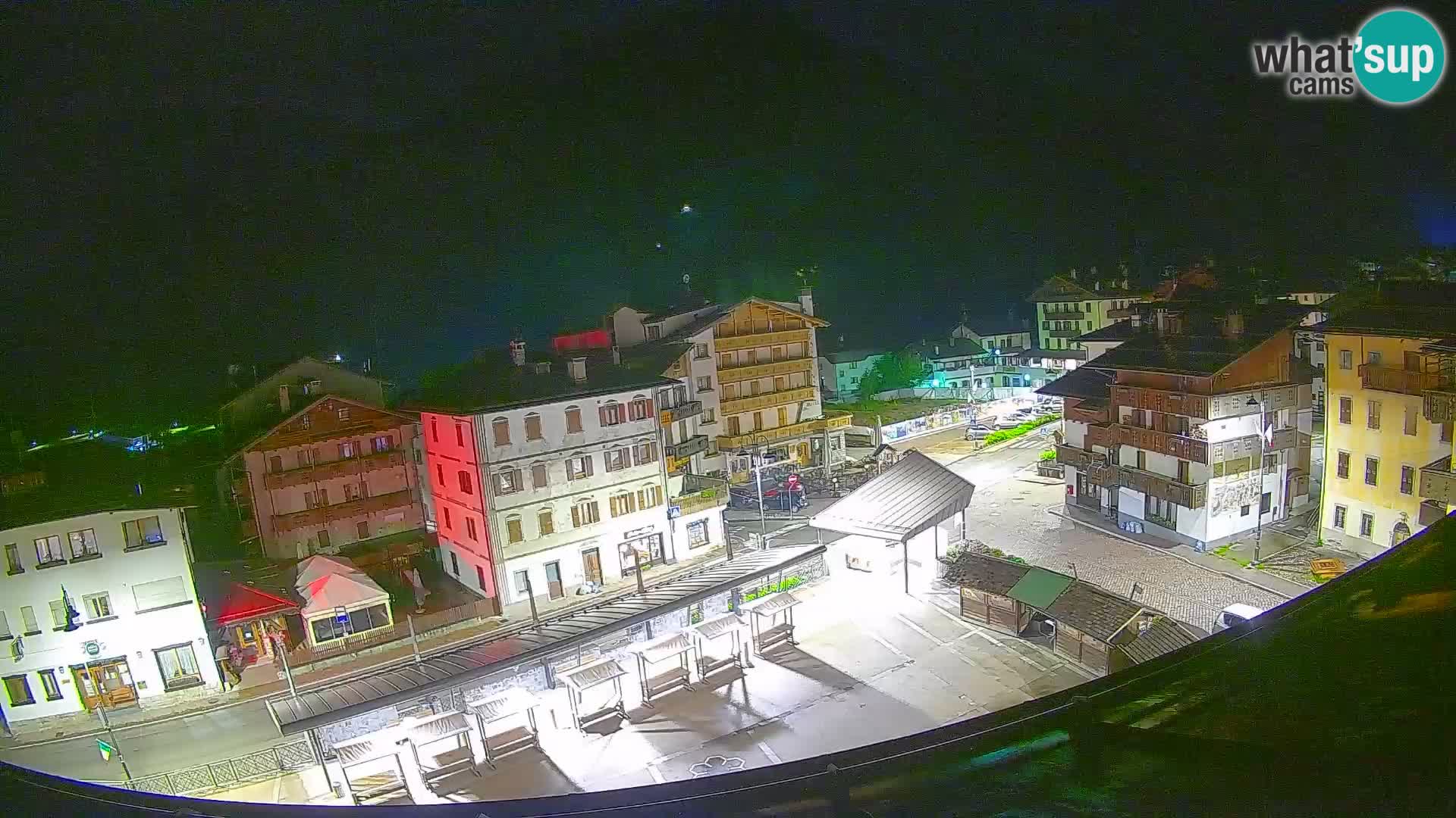 Plaza principal de Forni di Sopra