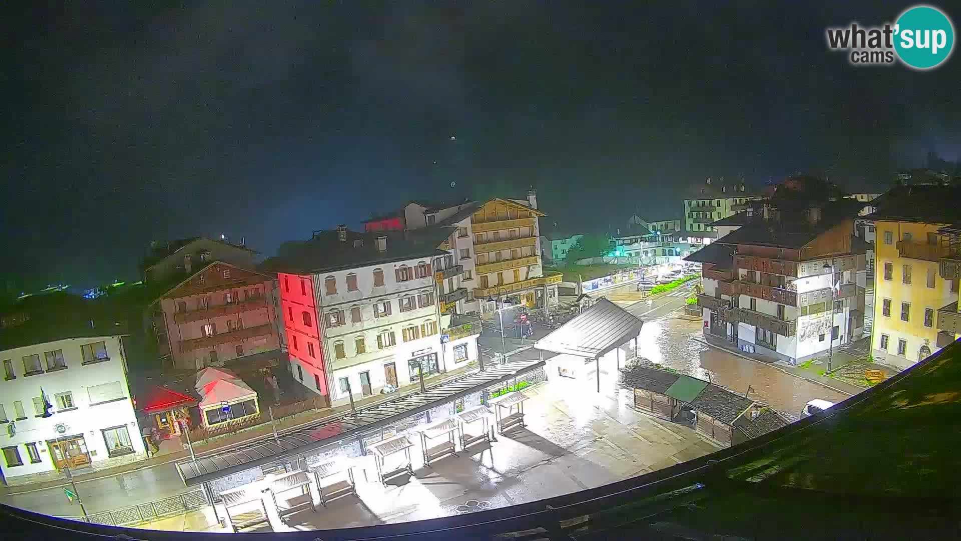 Piazza centrale di Forni di Sopra