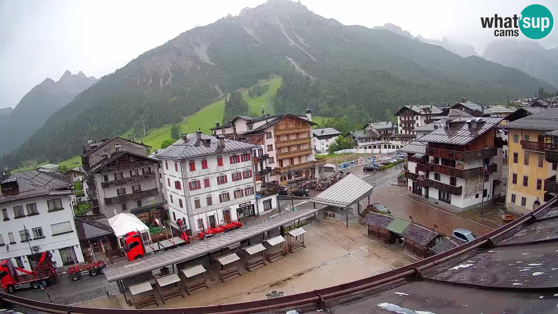 Hauptplatz von Forni di Sopra