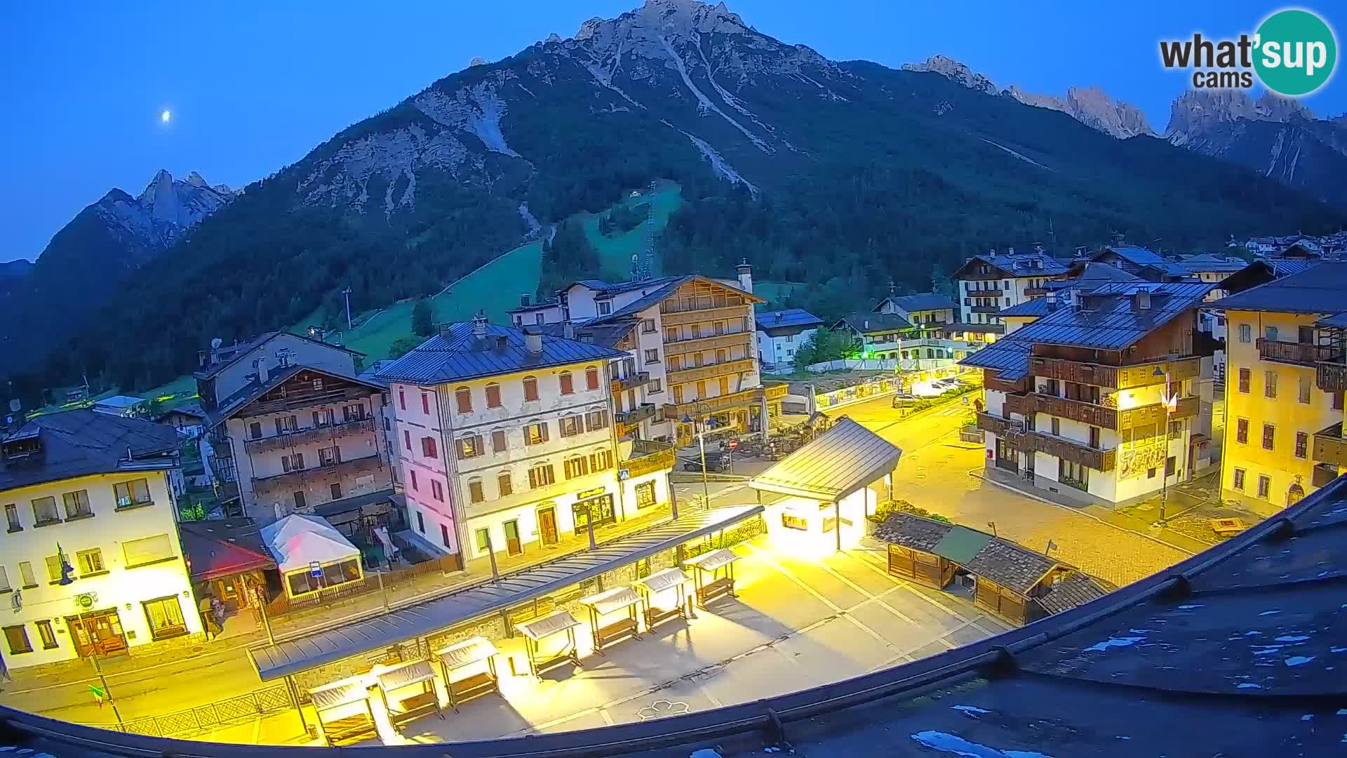 Plaza principal de Forni di Sopra