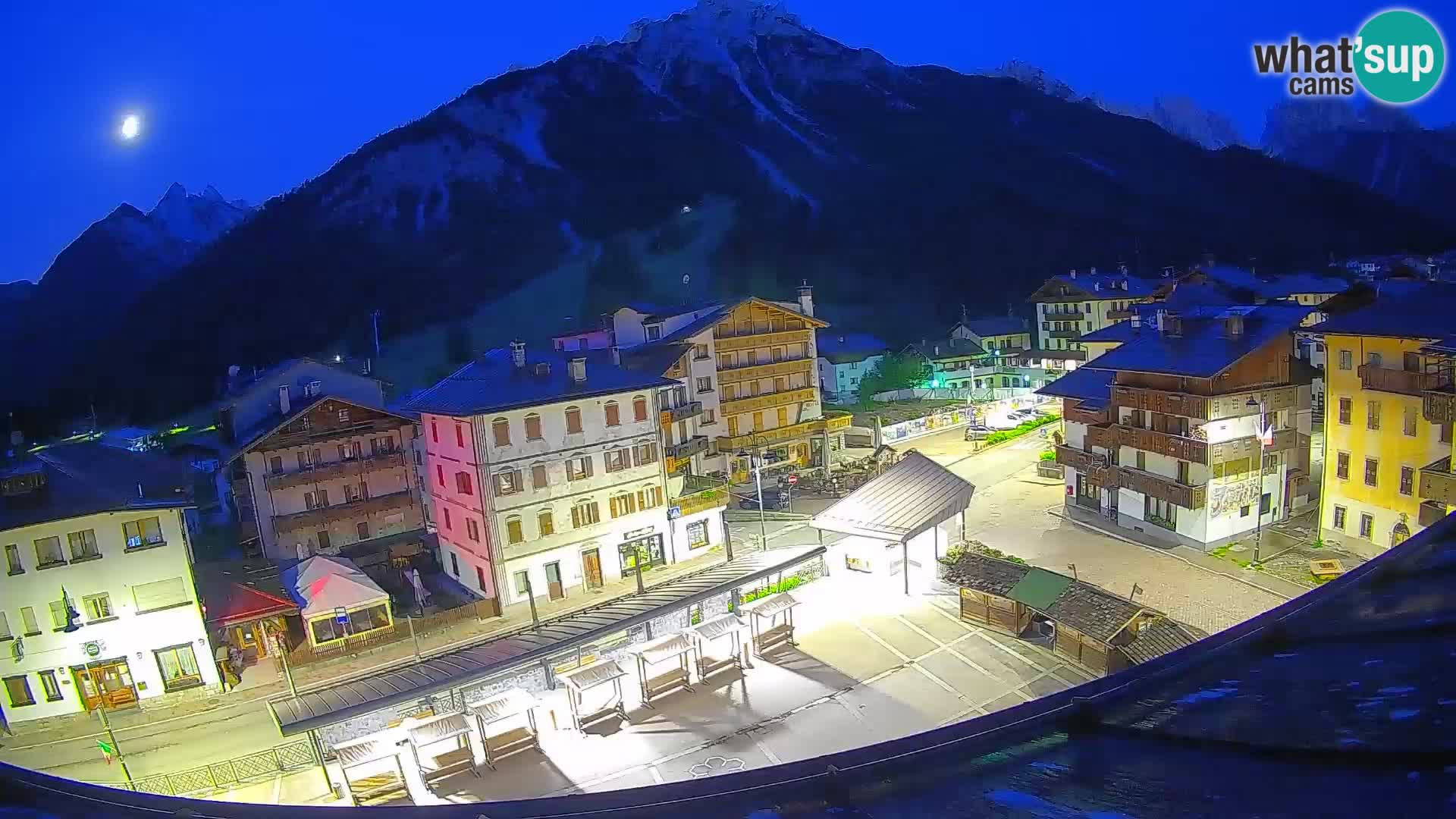 Piazza centrale di Forni di Sopra