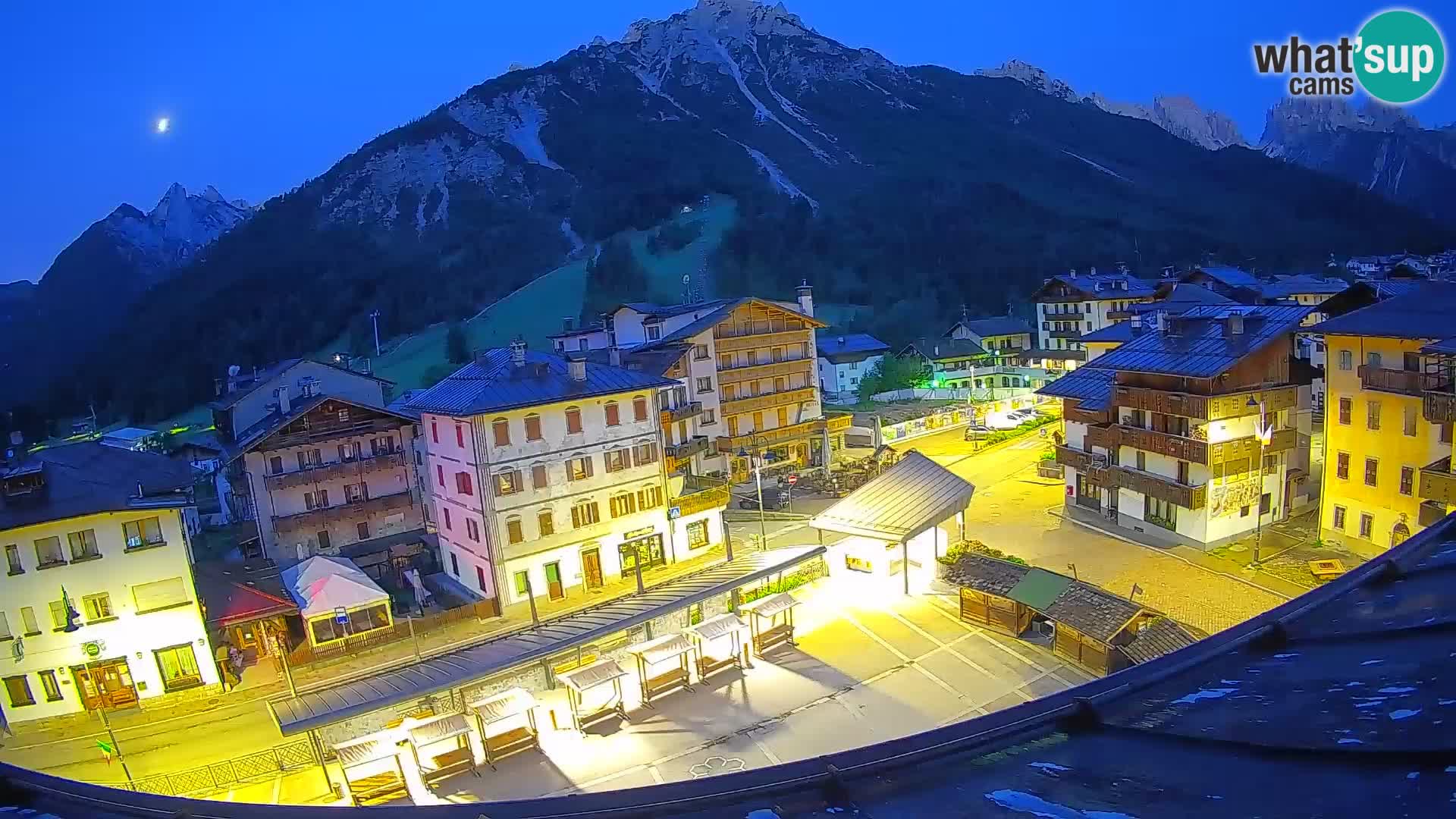 Plaza principal de Forni di Sopra