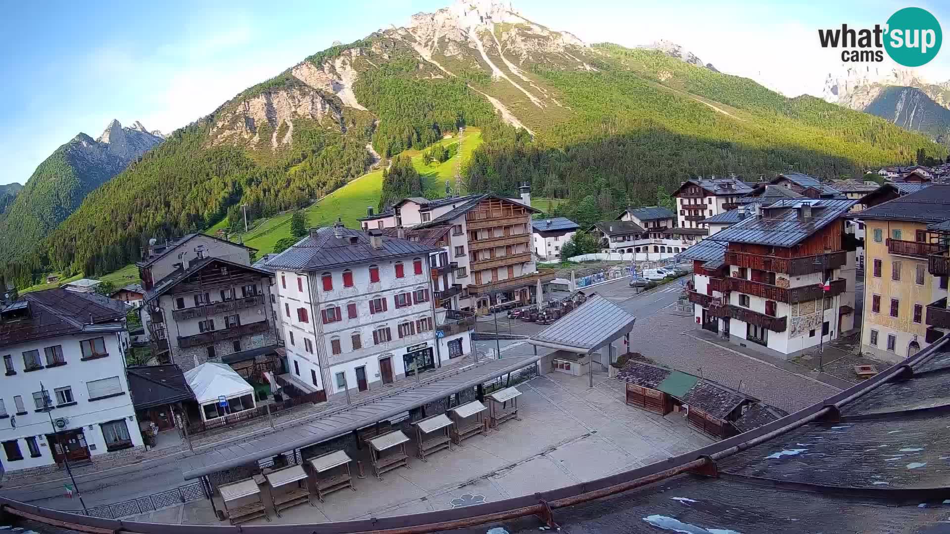 Plaza principal de Forni di Sopra