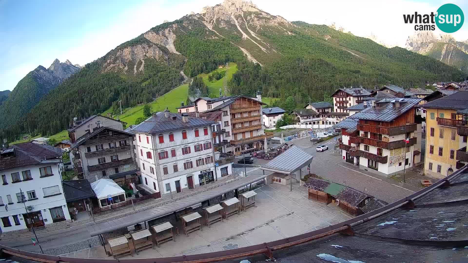 Plaza principal de Forni di Sopra