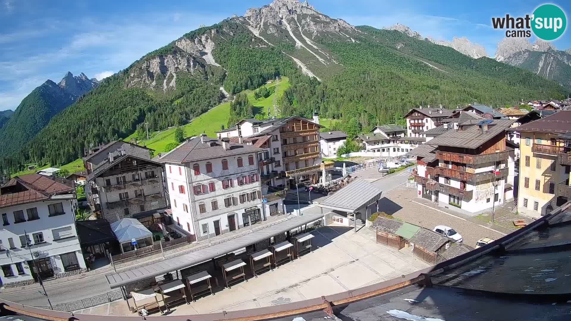 Plaza principal de Forni di Sopra