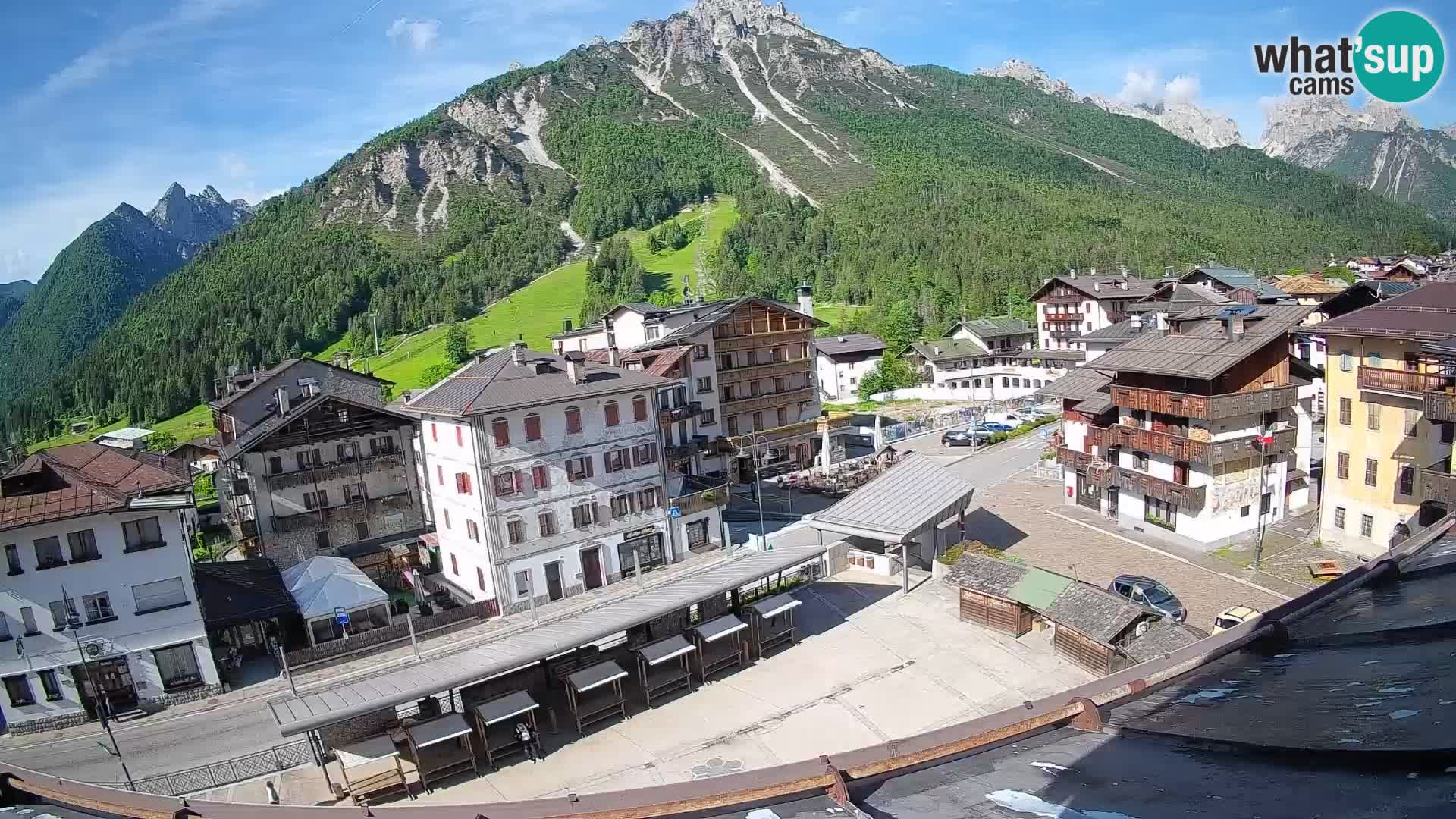 Plaza principal de Forni di Sopra