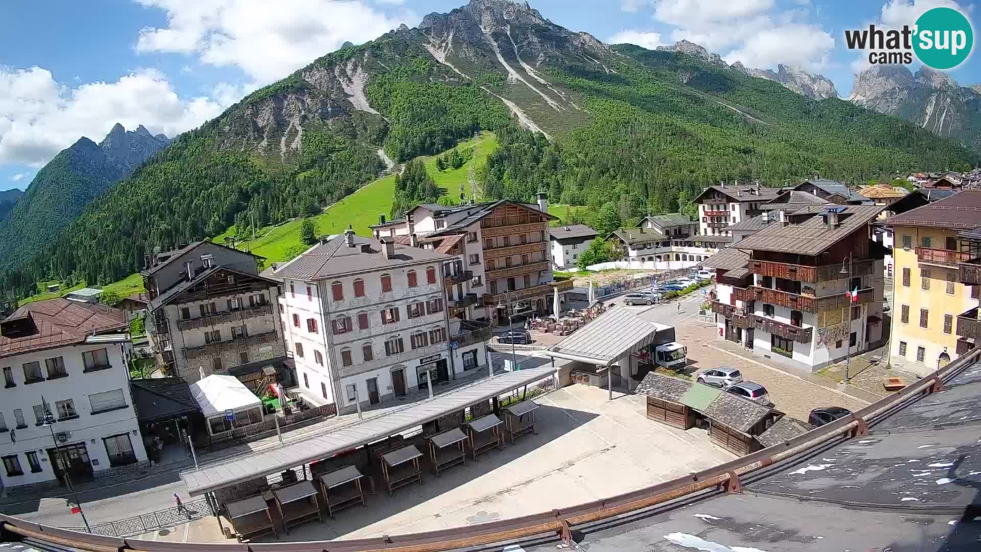 Hauptplatz von Forni di Sopra