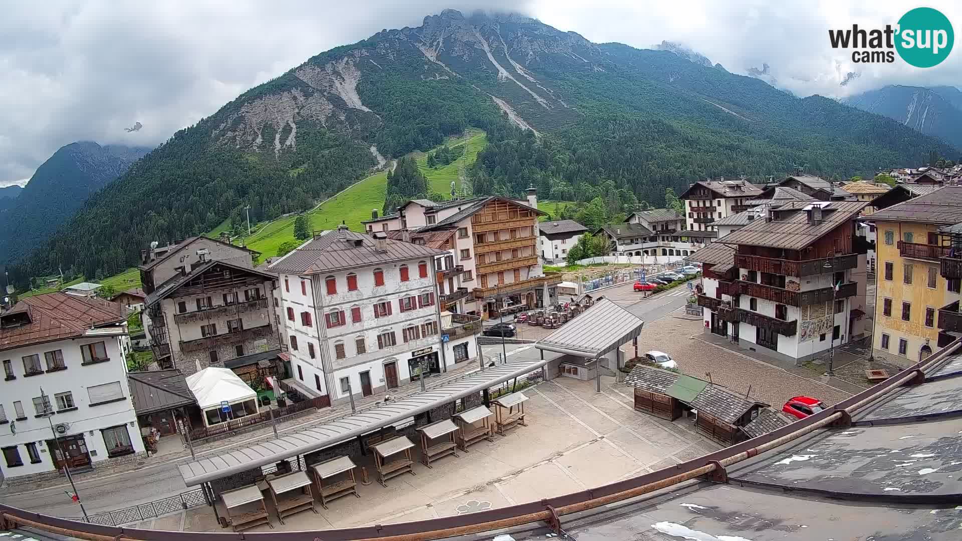 Hauptplatz von Forni di Sopra