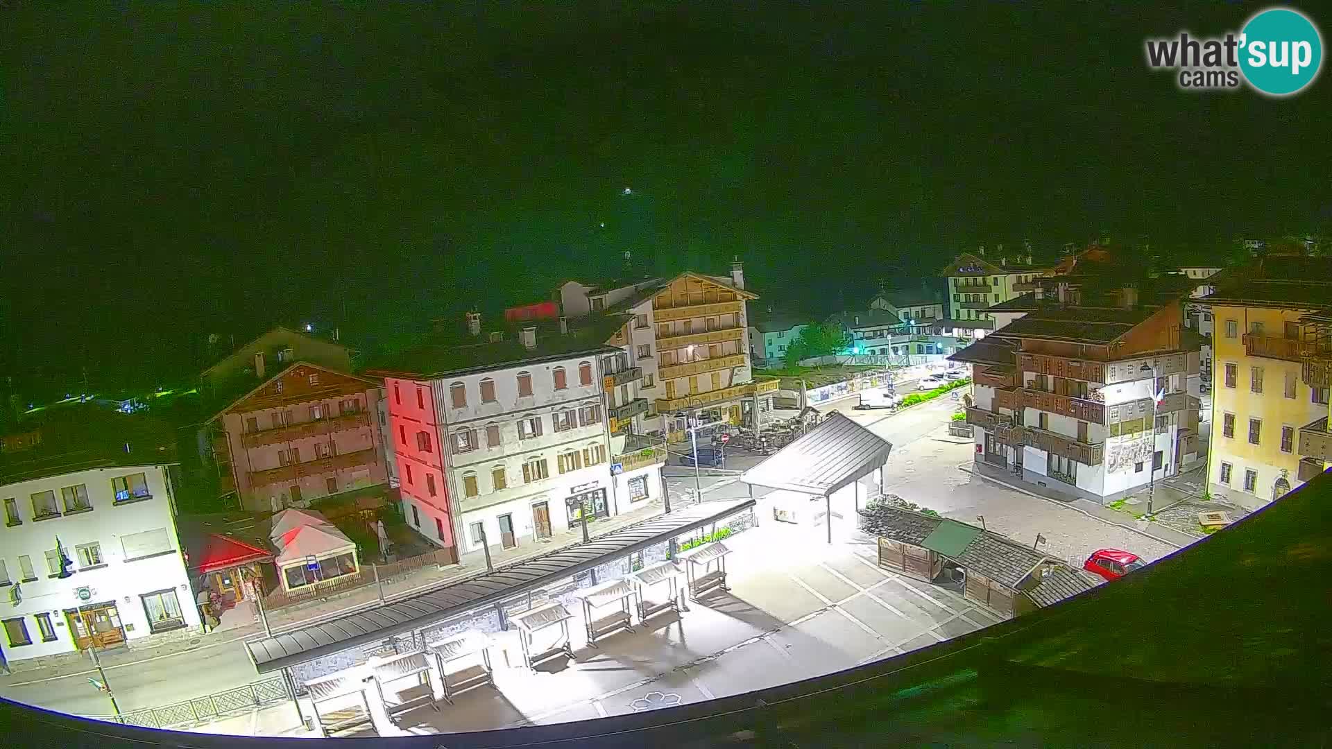 Plaza principal de Forni di Sopra