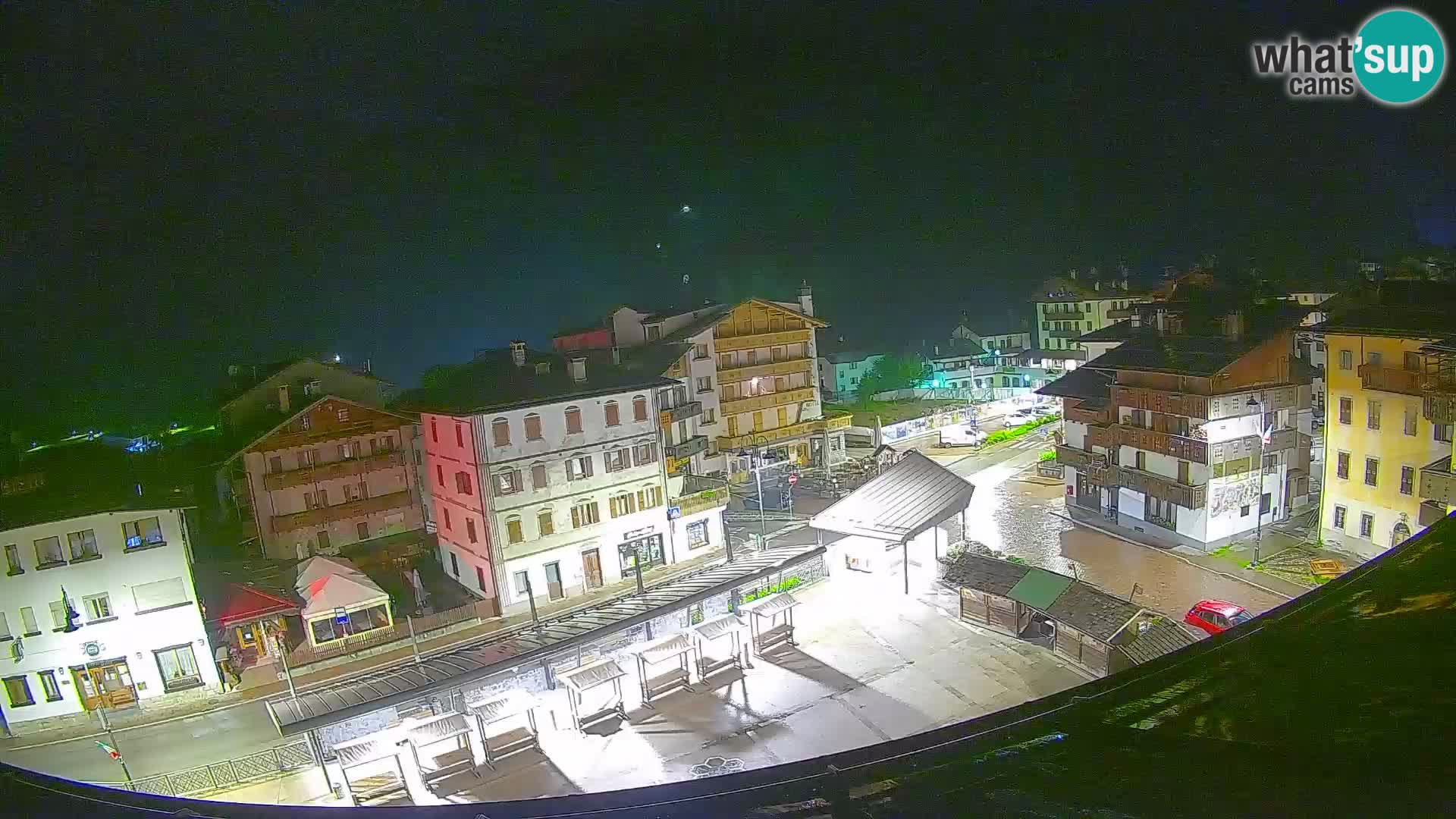Plaza principal de Forni di Sopra