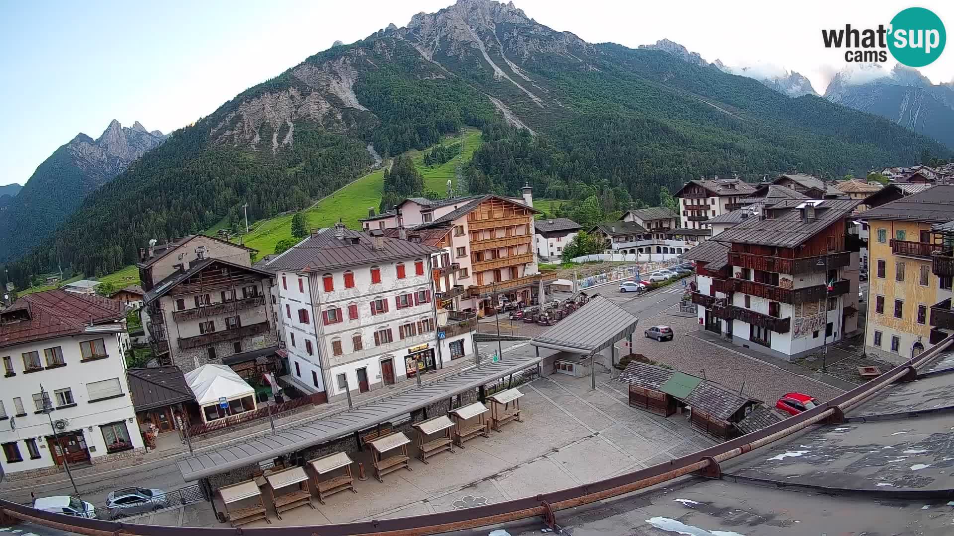Piazza centrale di Forni di Sopra