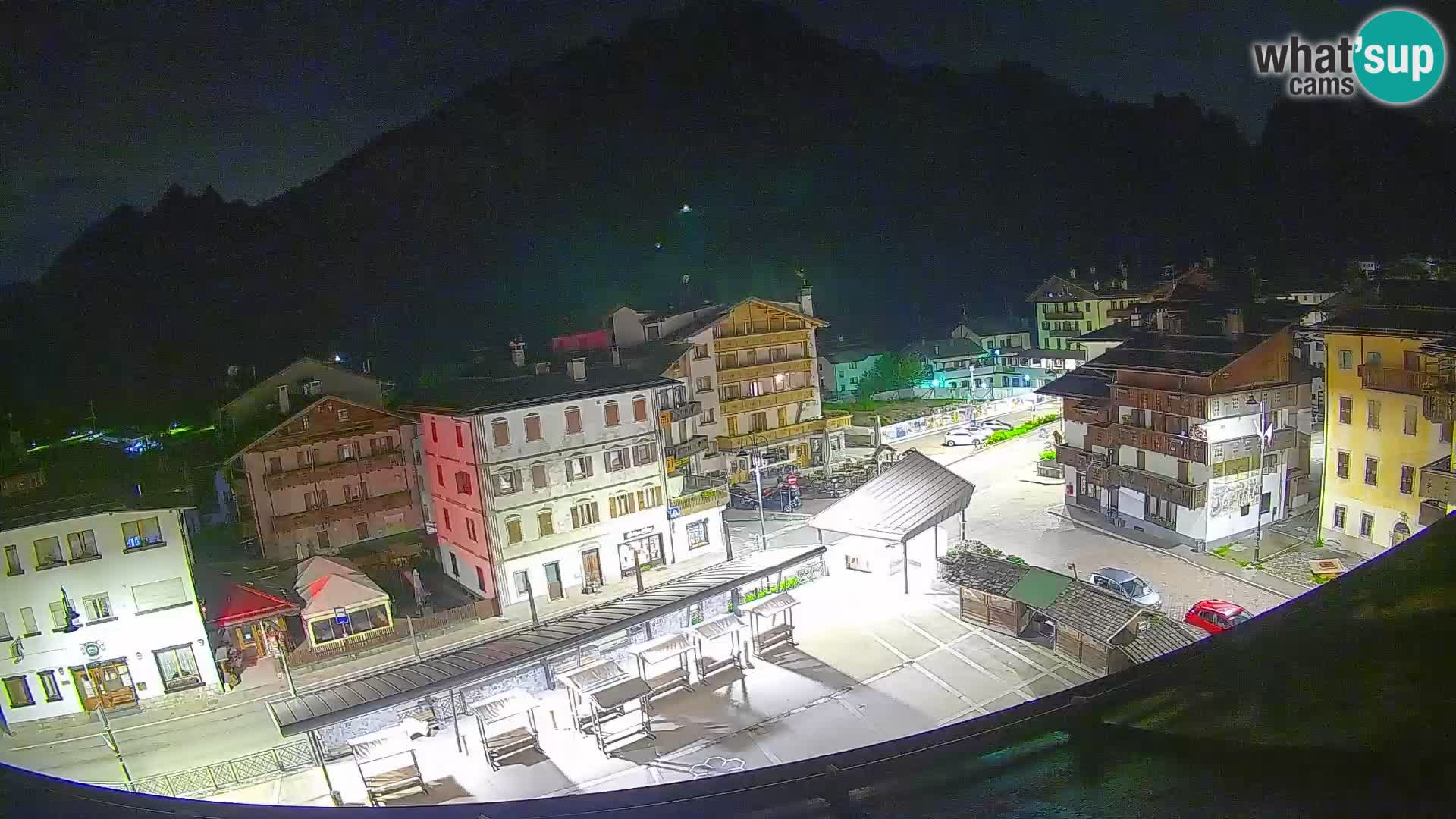 Plaza principal de Forni di Sopra