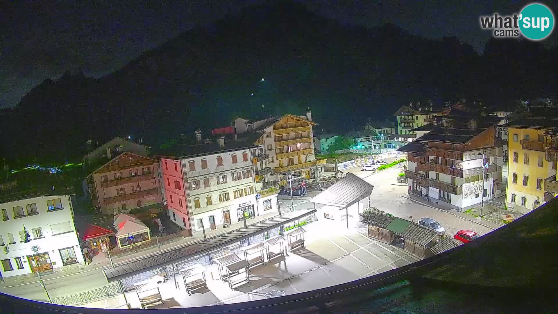 Plaza principal de Forni di Sopra