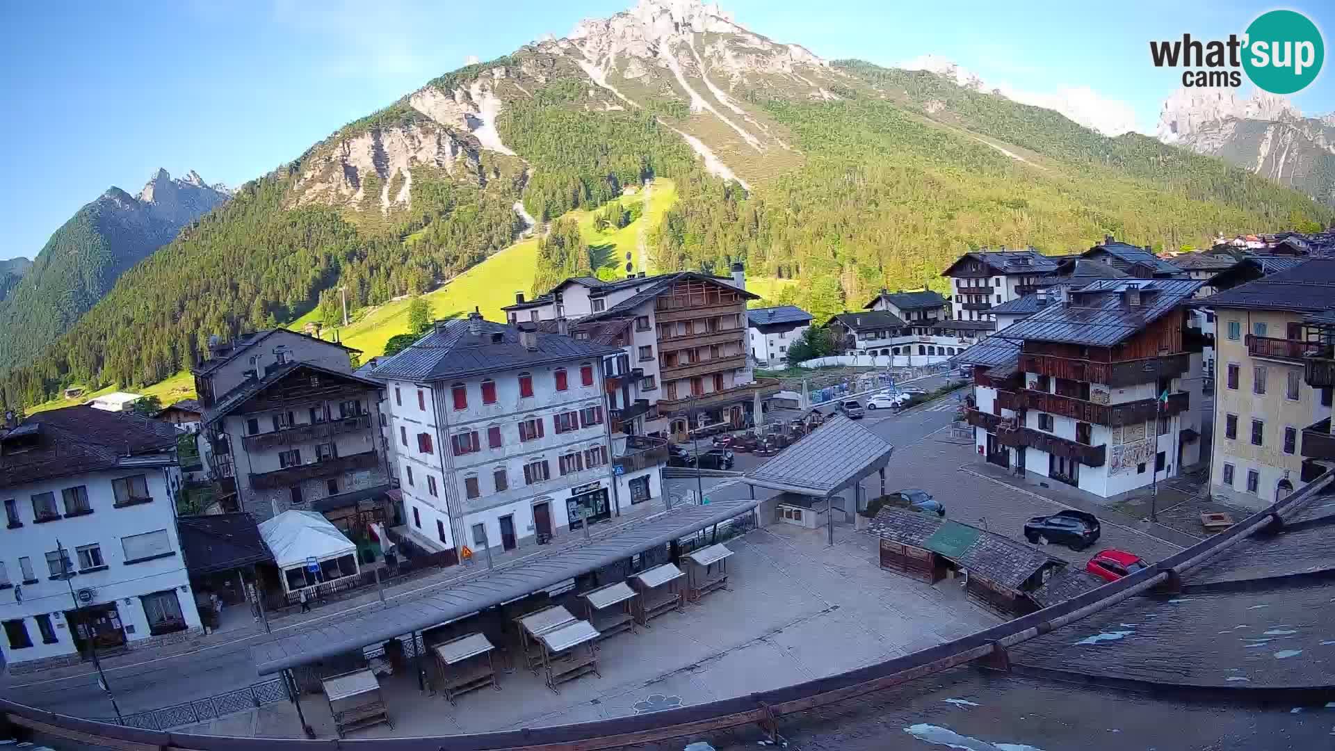 Plaza principal de Forni di Sopra