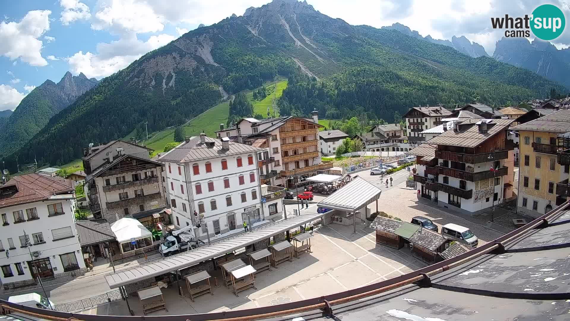 Hauptplatz von Forni di Sopra