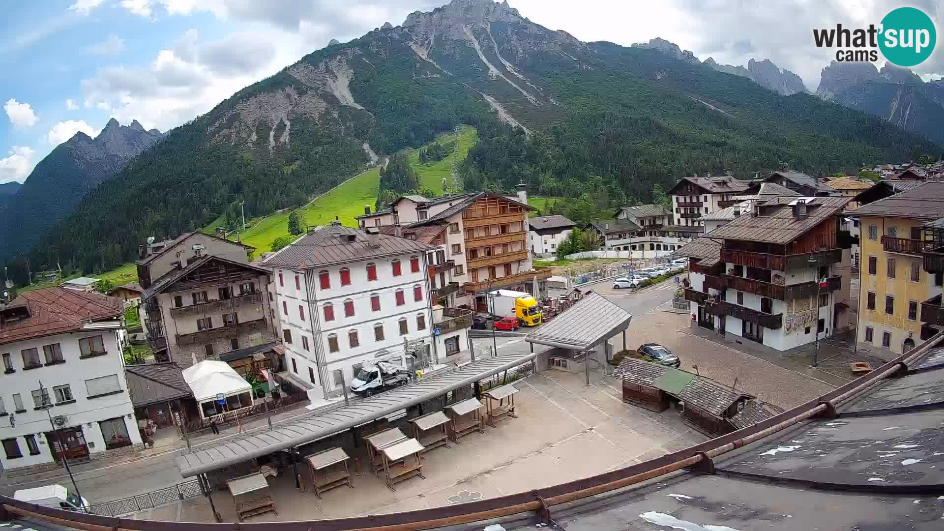 Hauptplatz von Forni di Sopra
