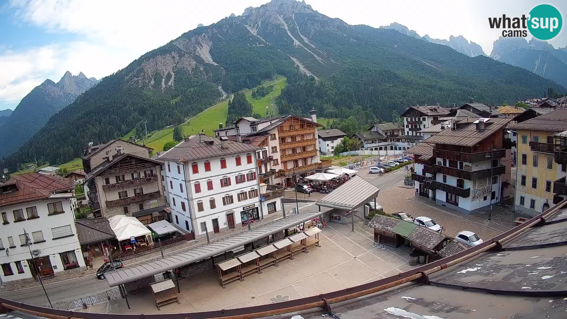 Plaza principal de Forni di Sopra