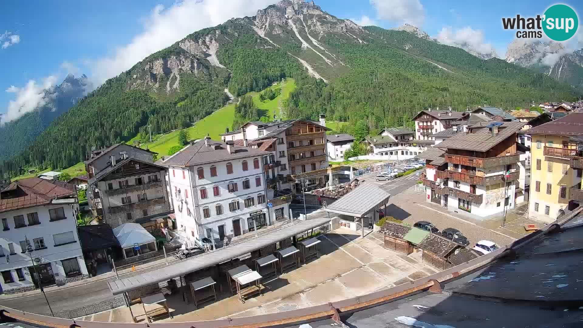 Plaza principal de Forni di Sopra