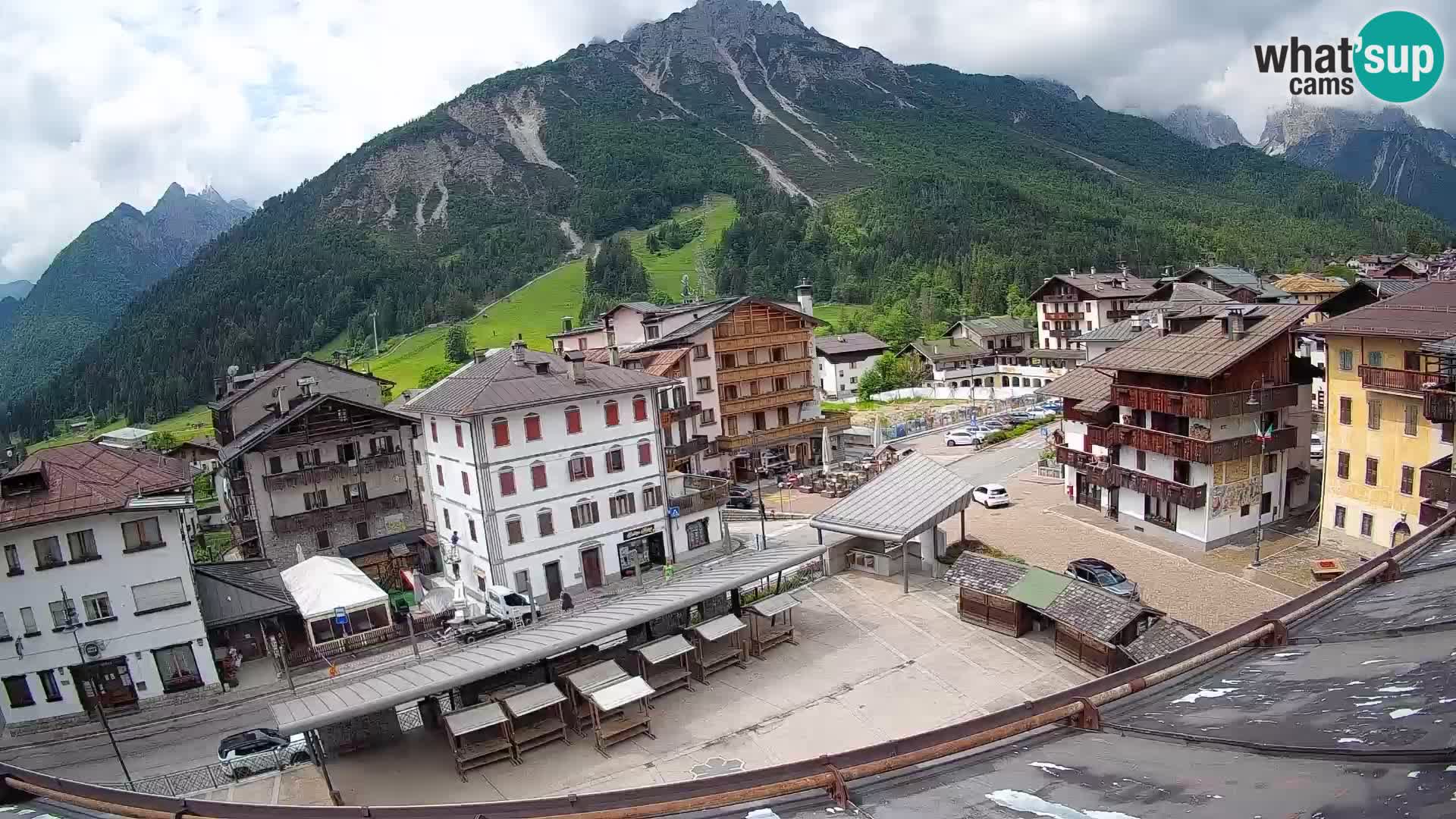 Hauptplatz von Forni di Sopra