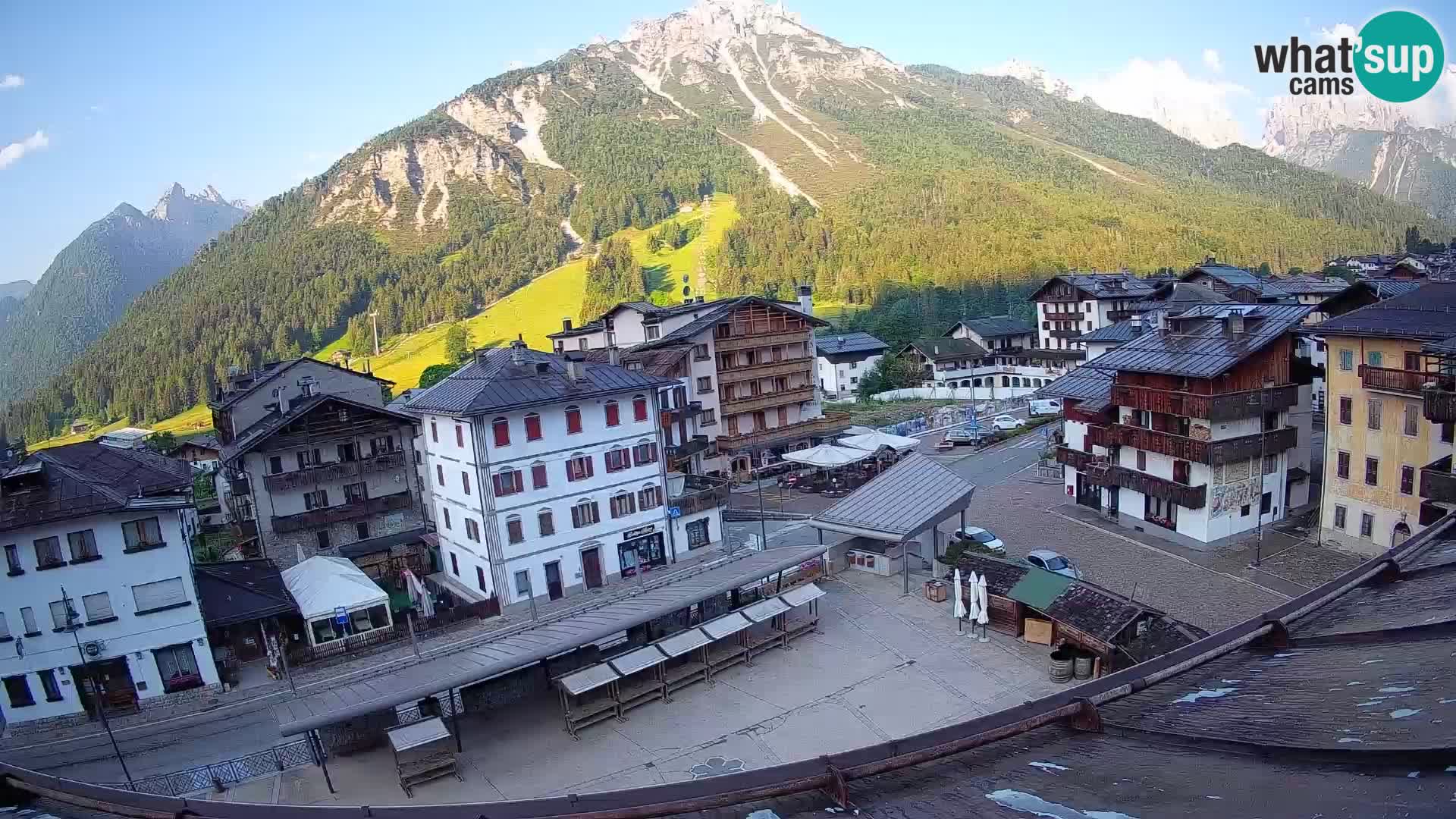 Plaza principal de Forni di Sopra