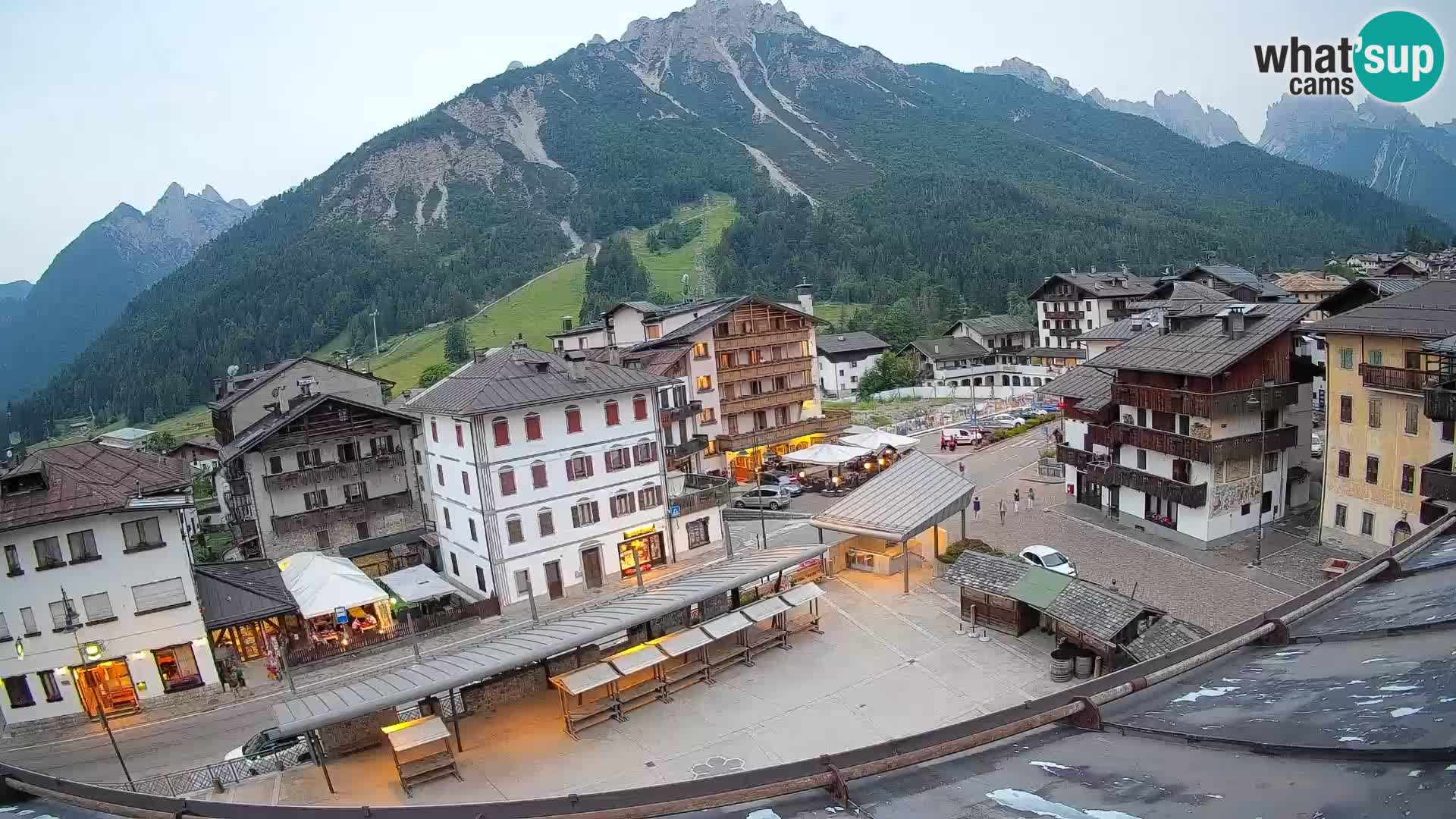 Plaza principal de Forni di Sopra