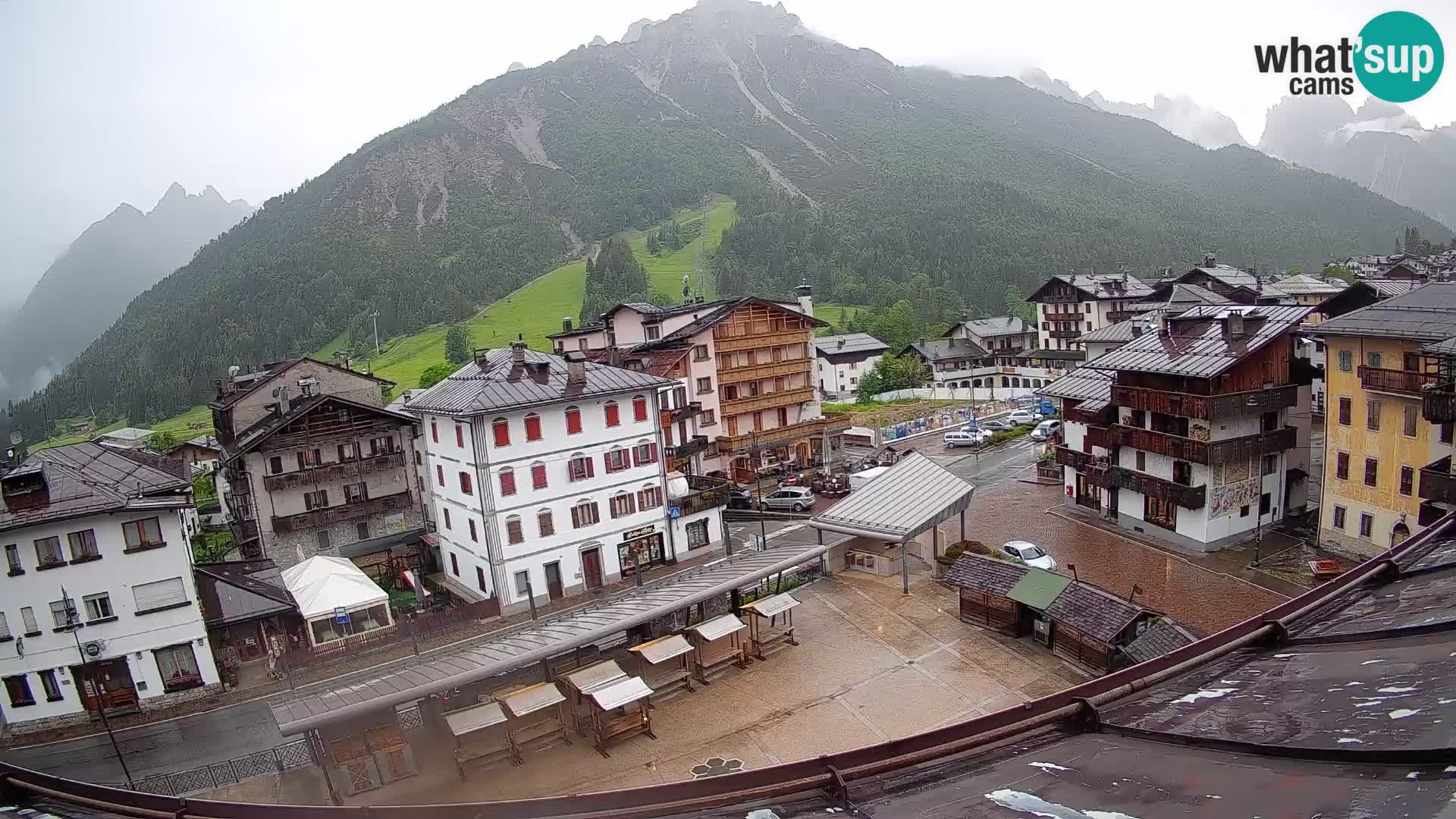 Hauptplatz von Forni di Sopra