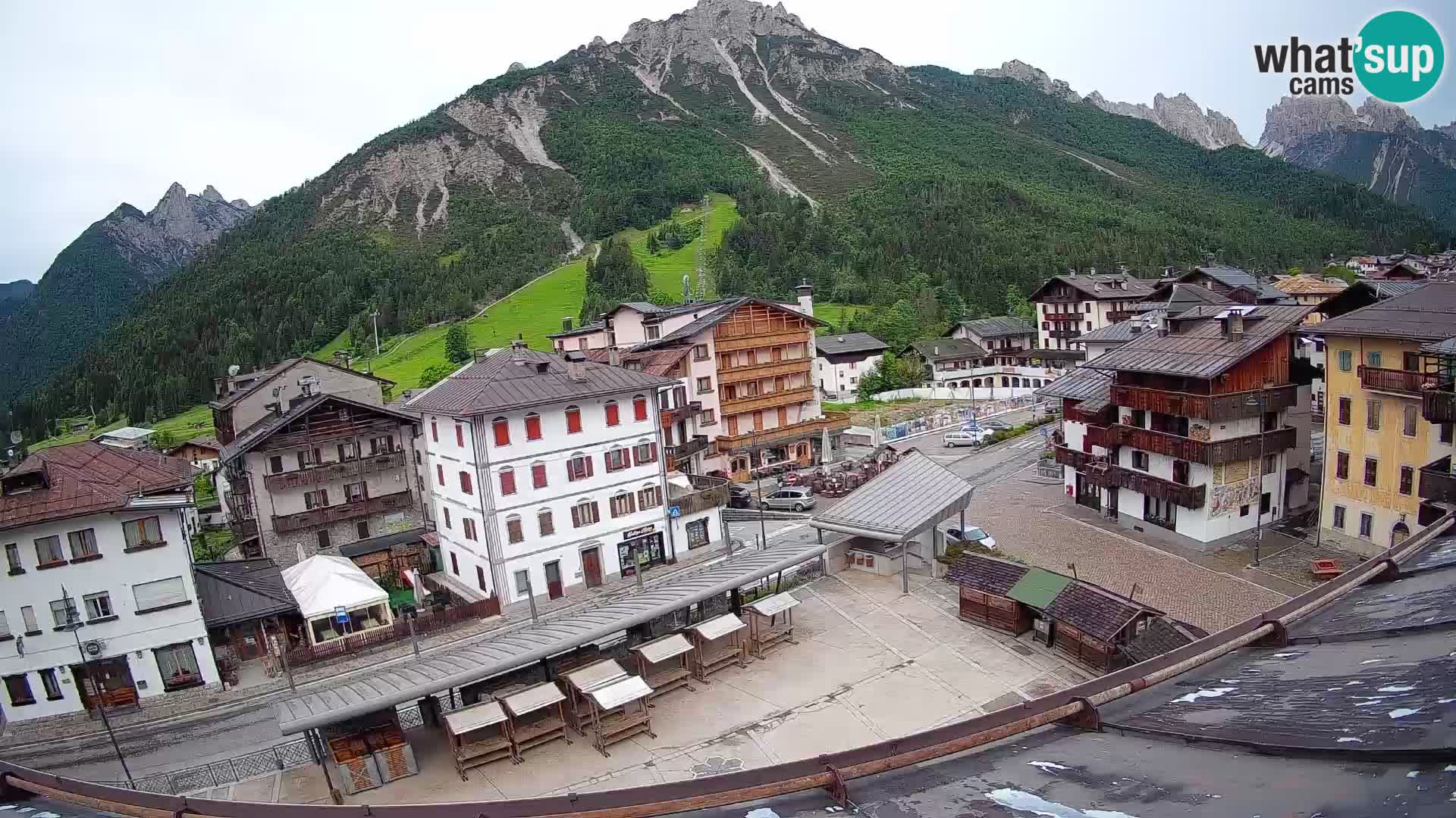 Piazza centrale di Forni di Sopra