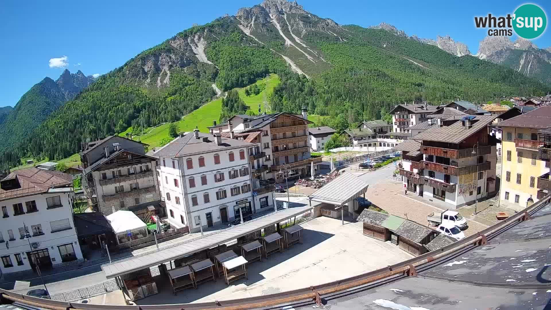 Hauptplatz von Forni di Sopra
