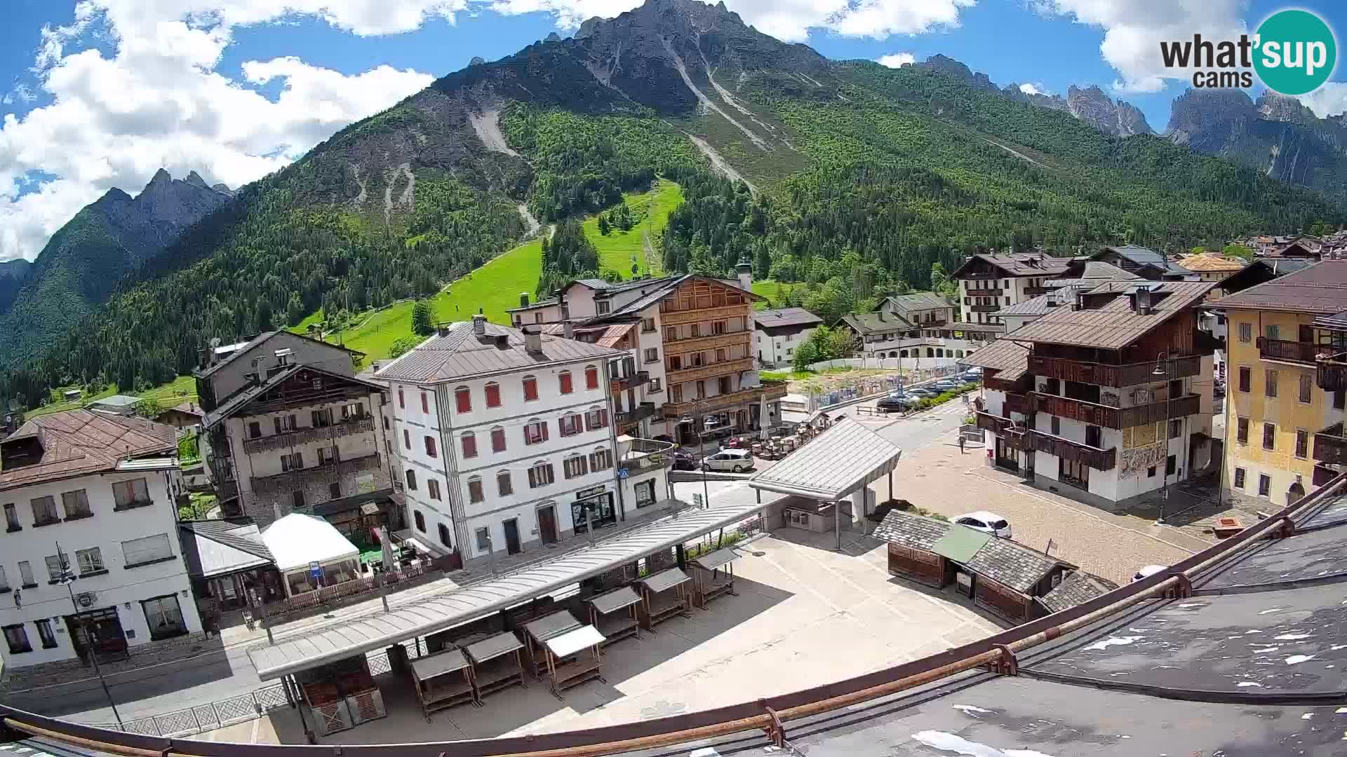 Hauptplatz von Forni di Sopra