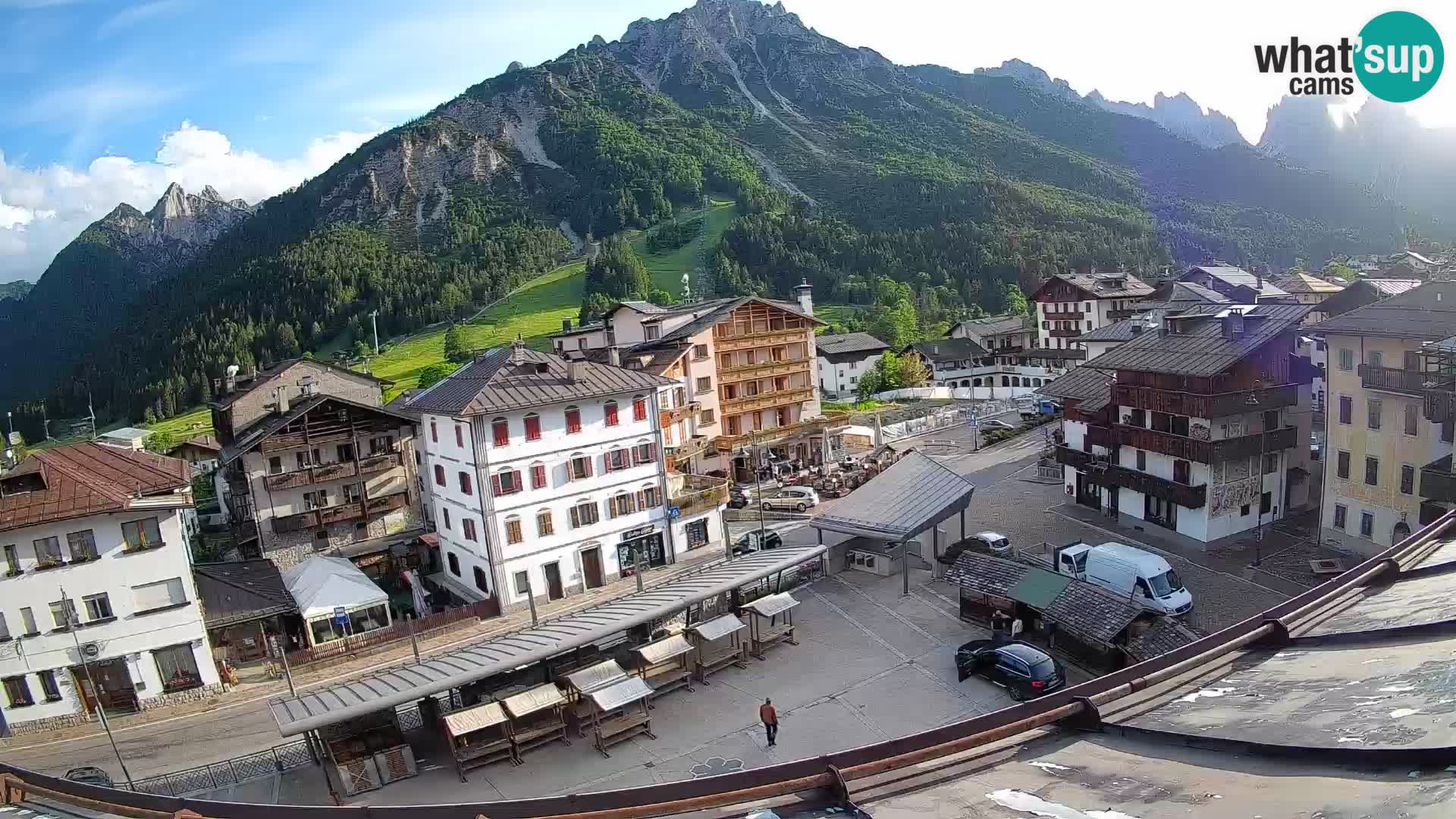 Plaza principal de Forni di Sopra
