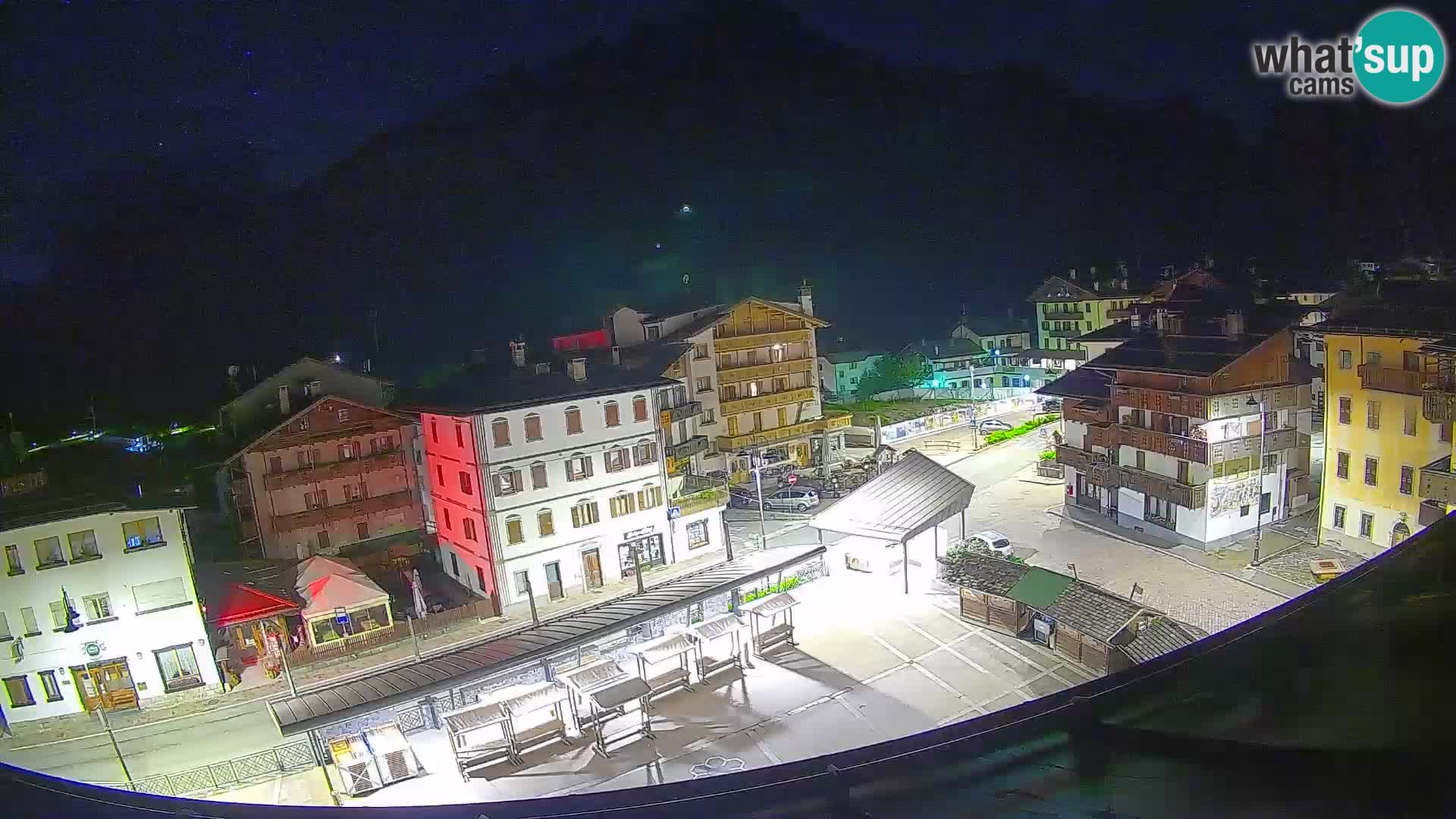 Piazza centrale di Forni di Sopra