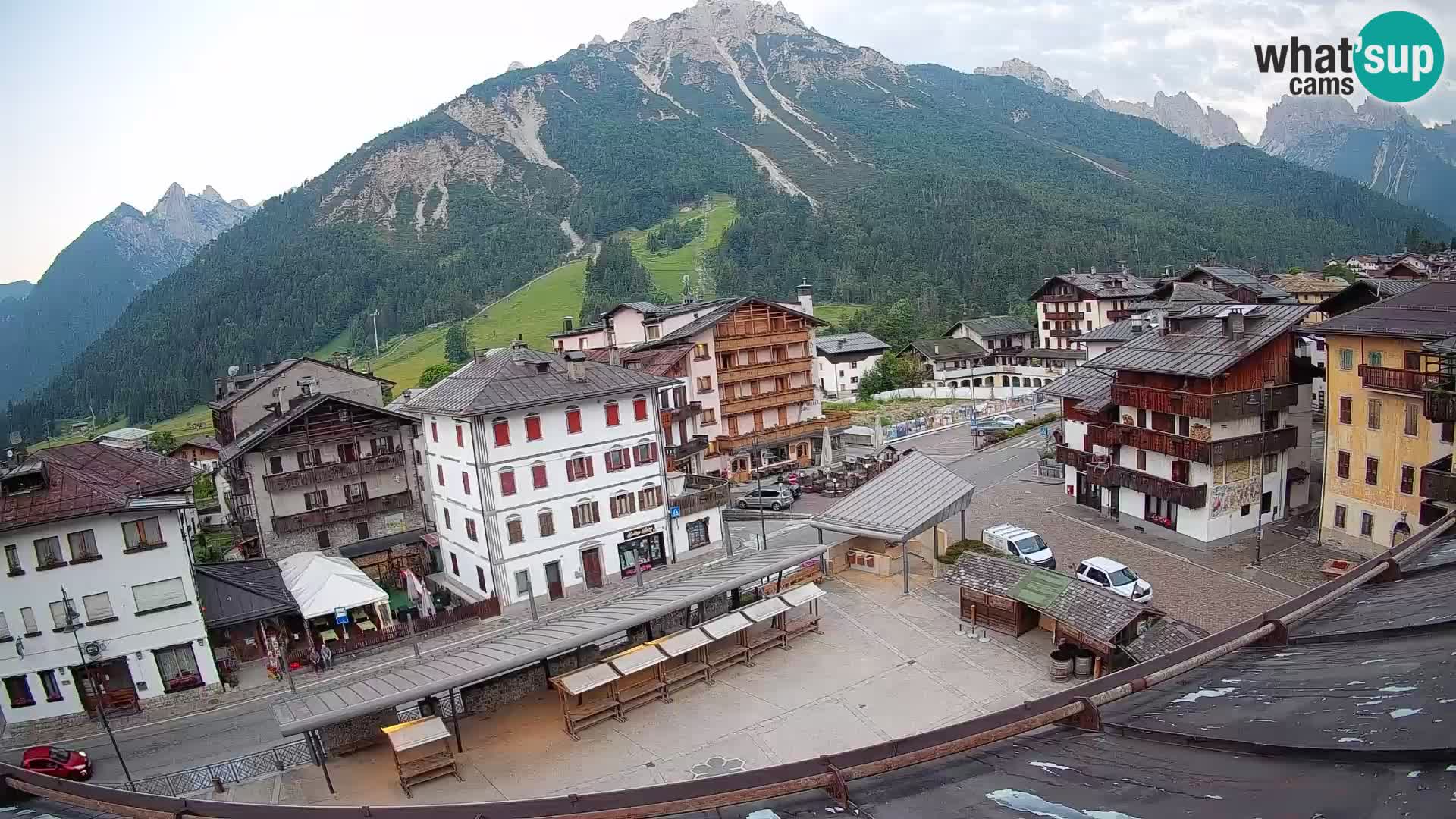 Piazza centrale di Forni di Sopra