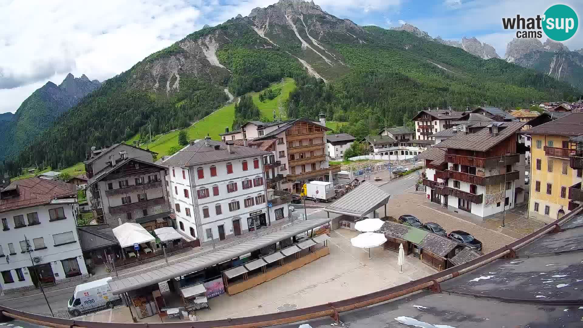 Plaza principal de Forni di Sopra