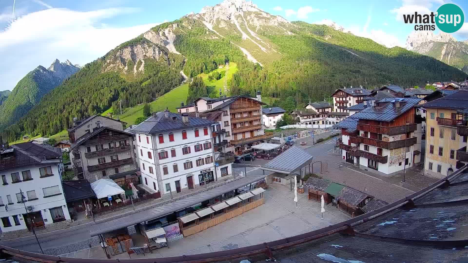 Piazza centrale di Forni di Sopra
