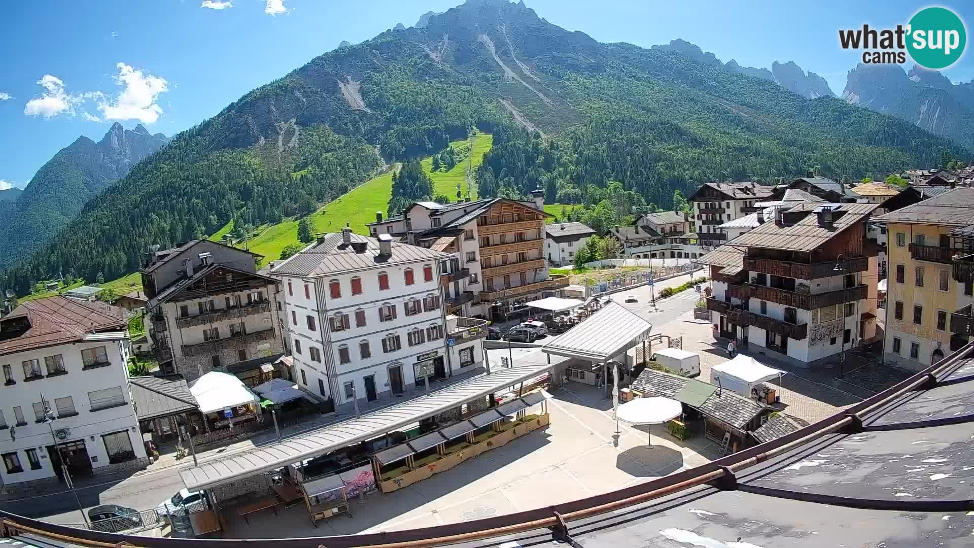 Hauptplatz von Forni di Sopra
