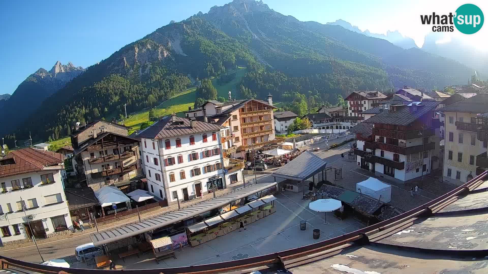 Plaza principal de Forni di Sopra