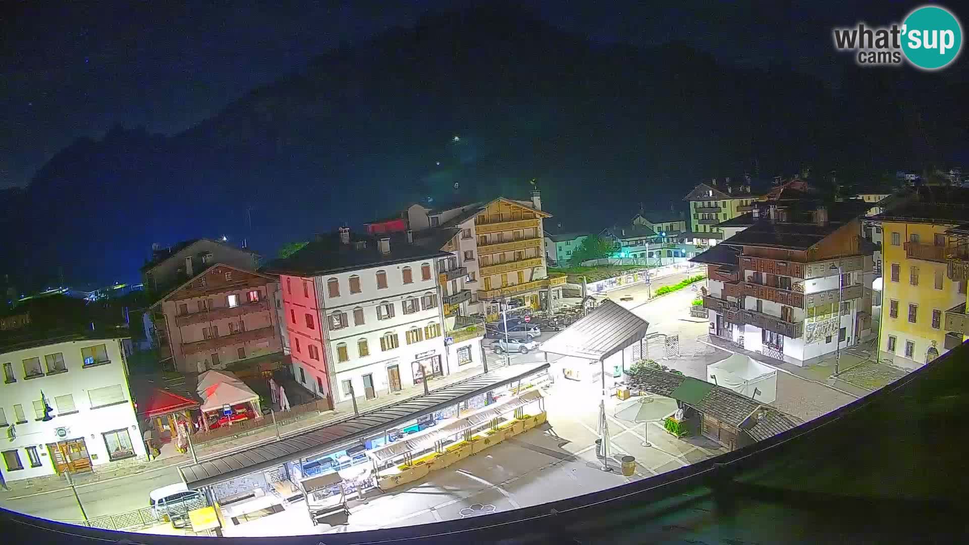 Plaza principal de Forni di Sopra