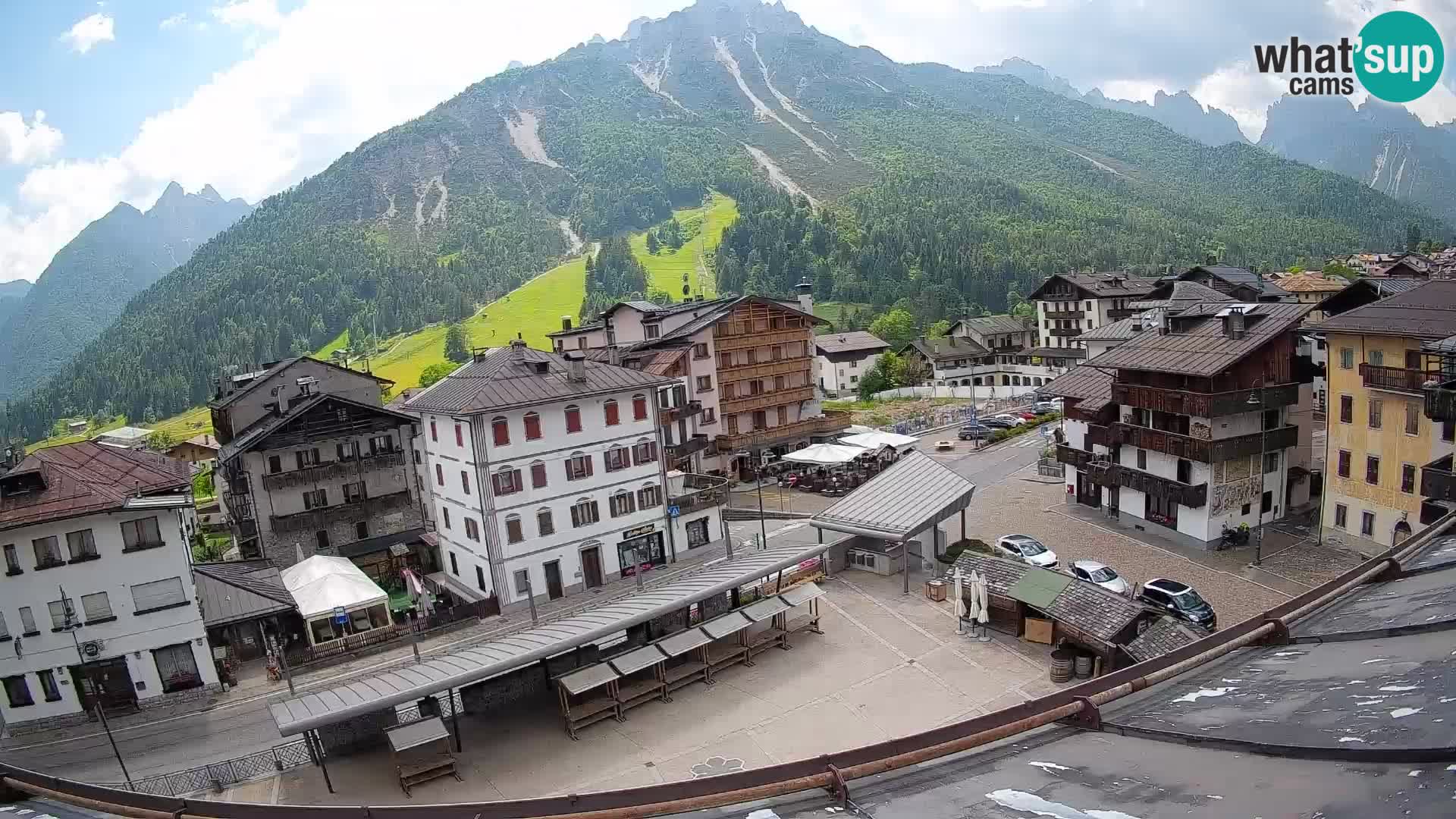 Plaza principal de Forni di Sopra
