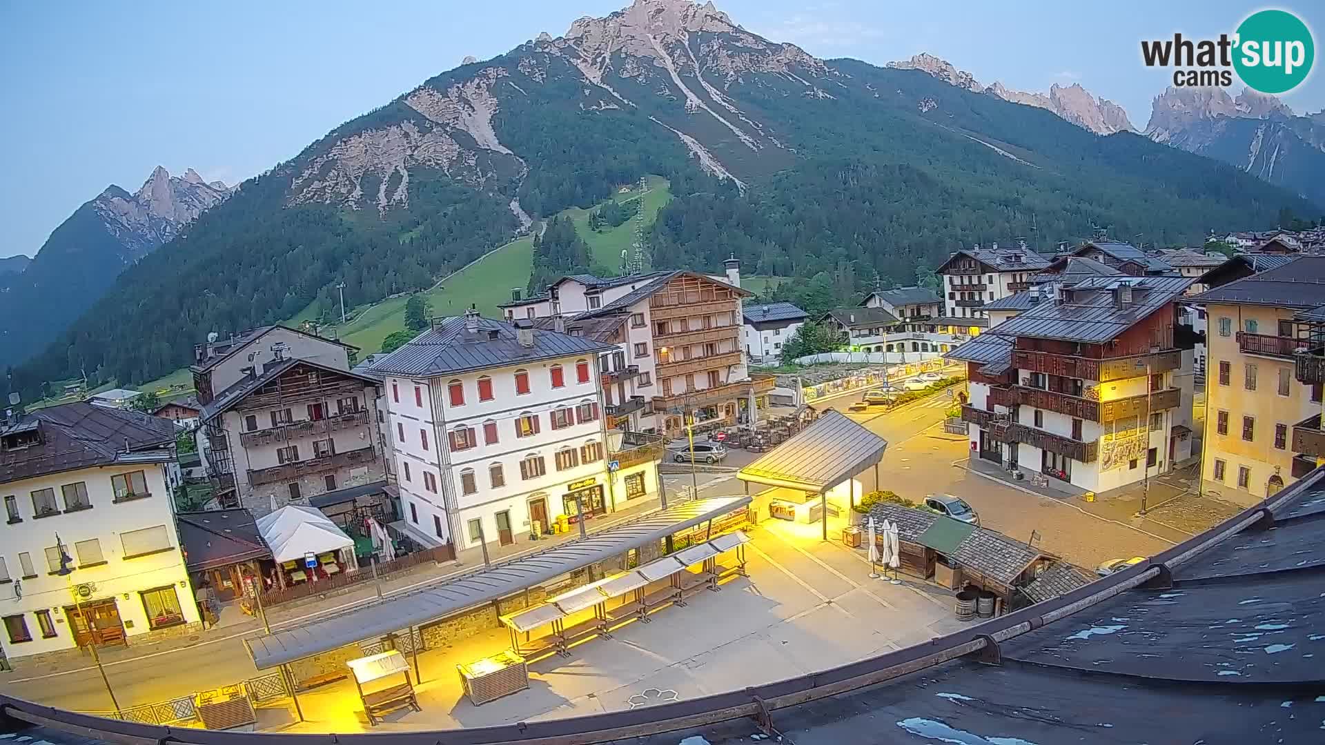 Piazza centrale di Forni di Sopra
