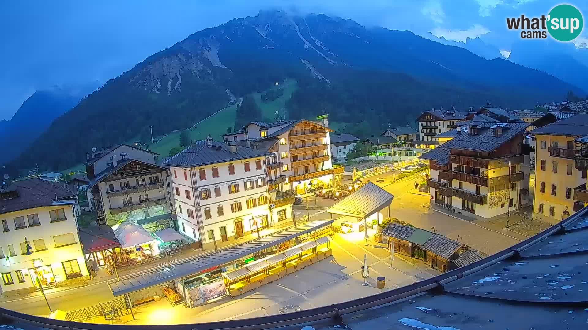 Hauptplatz von Forni di Sopra
