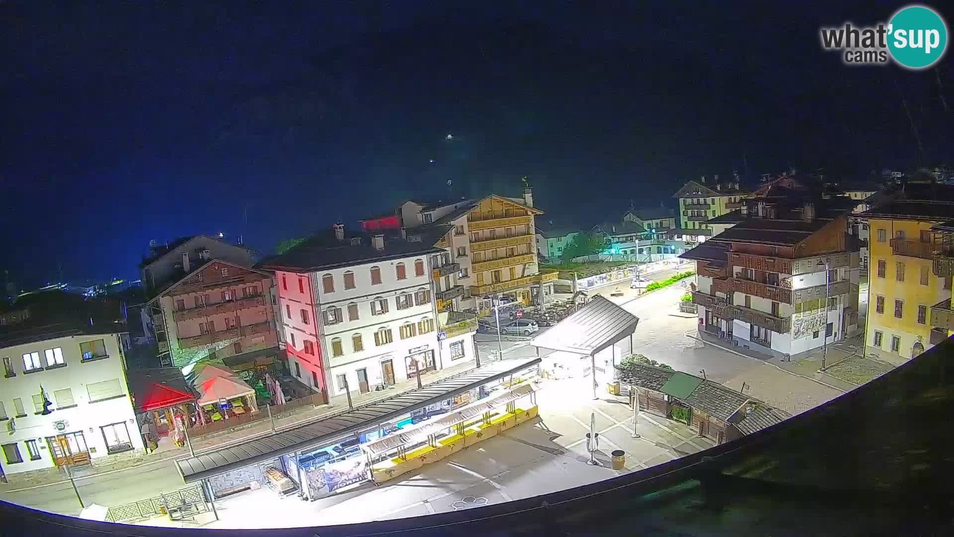 Piazza centrale di Forni di Sopra