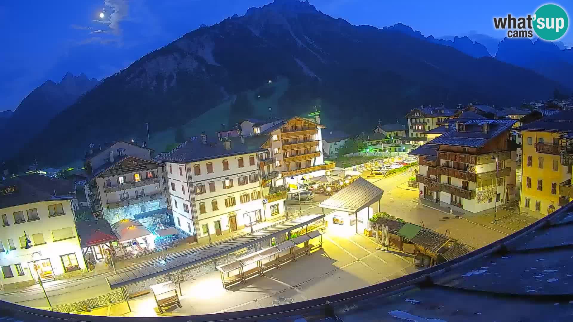 Plaza principal de Forni di Sopra